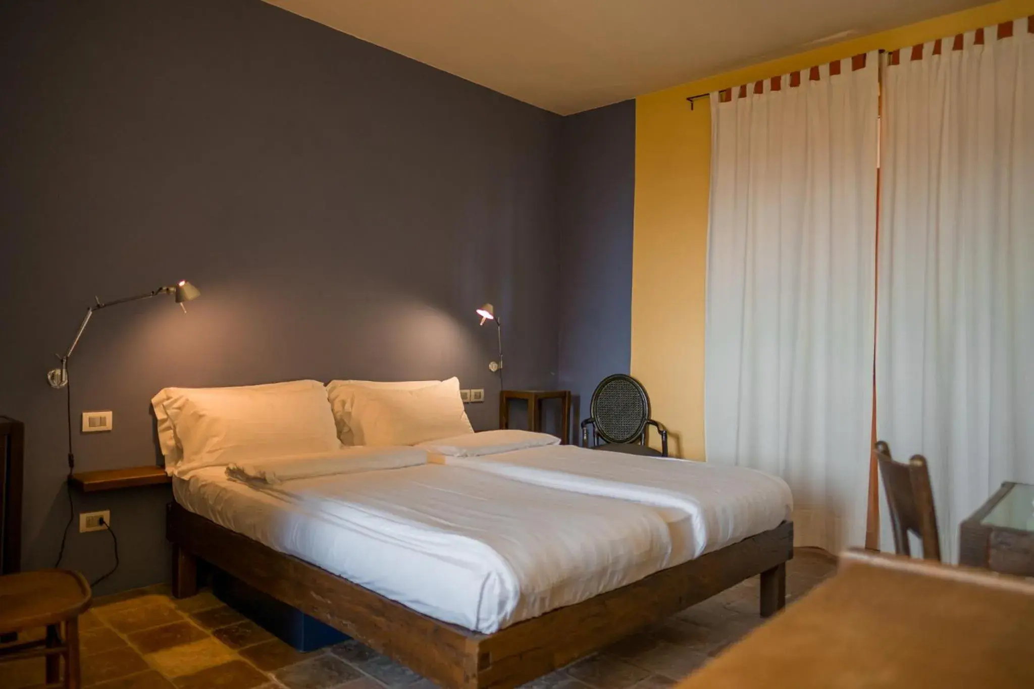 Bed in Albergo Real Castello