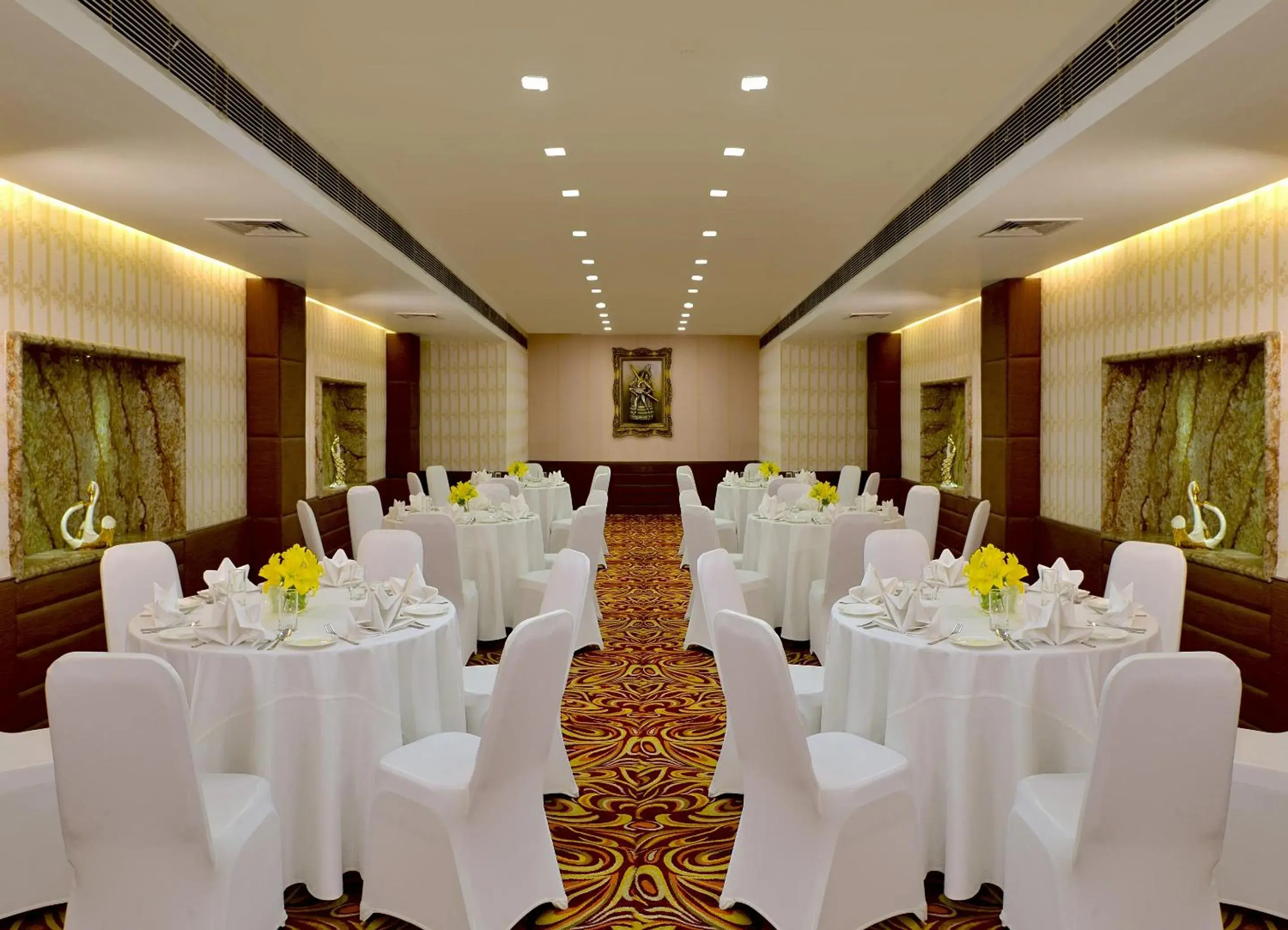 Meeting/conference room, Banquet Facilities in Taurus Sarovar Portico