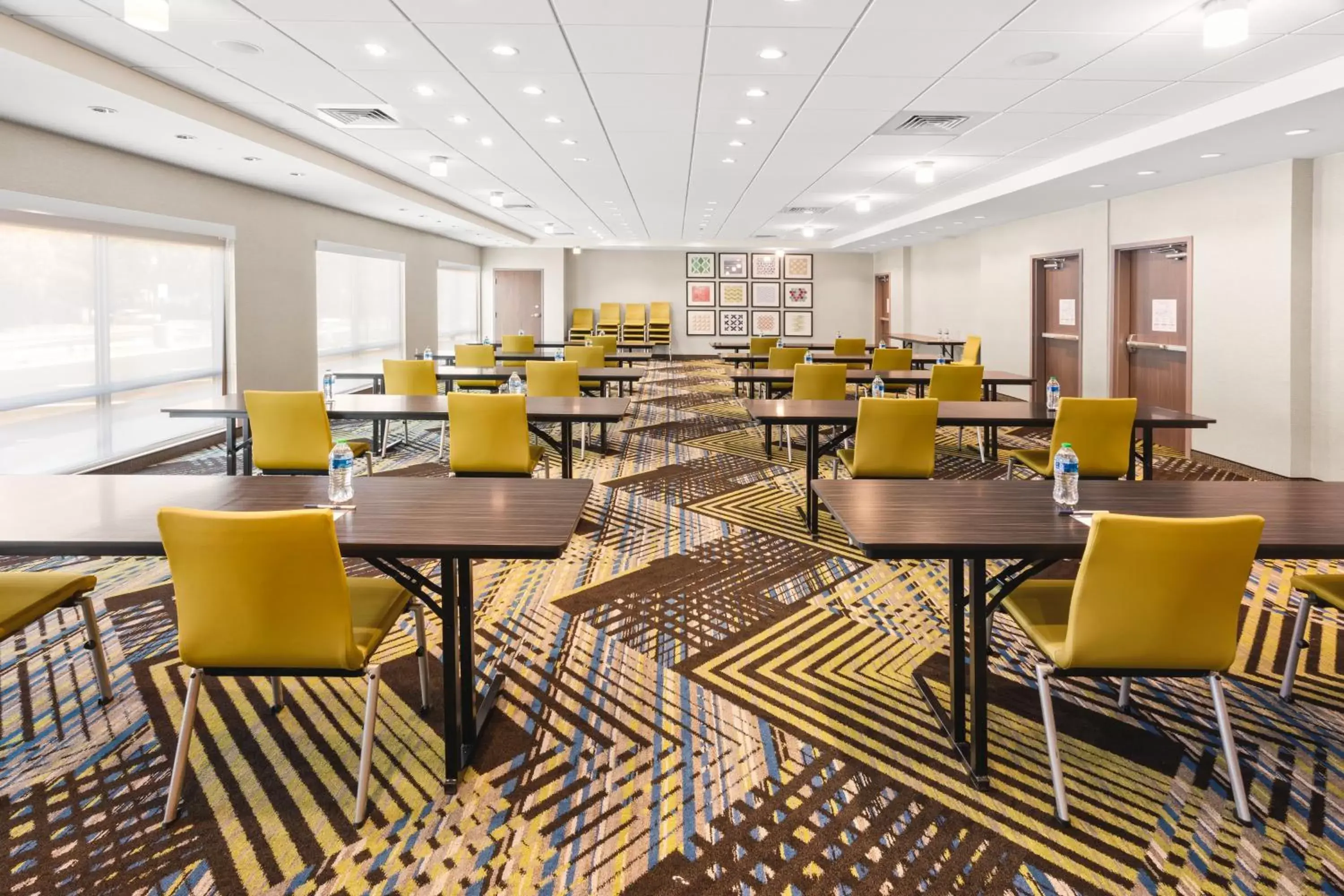 Meeting/conference room in Holiday Inn Express & Suites - Suisun City, an IHG Hotel