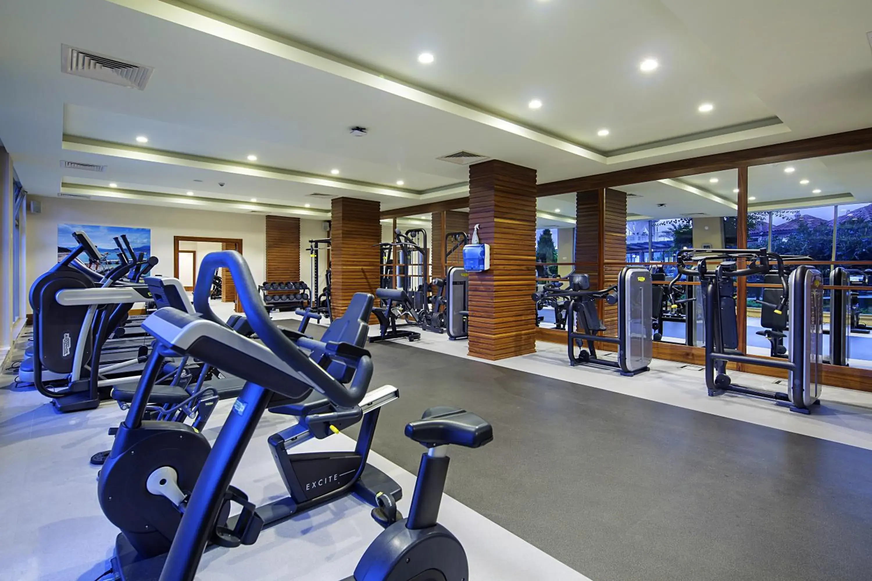 Activities, Fitness Center/Facilities in Bellis Deluxe Hotel