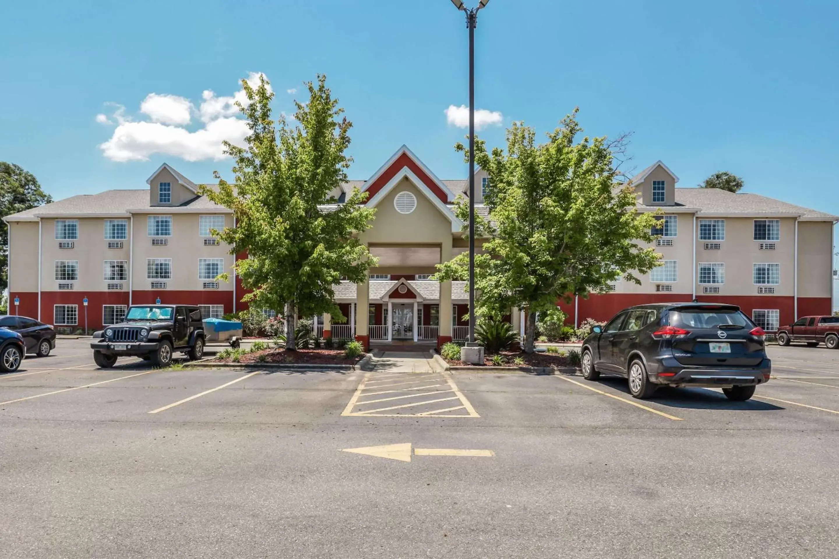 Property Building in Econo Lodge Inn & Suites - Marianna
