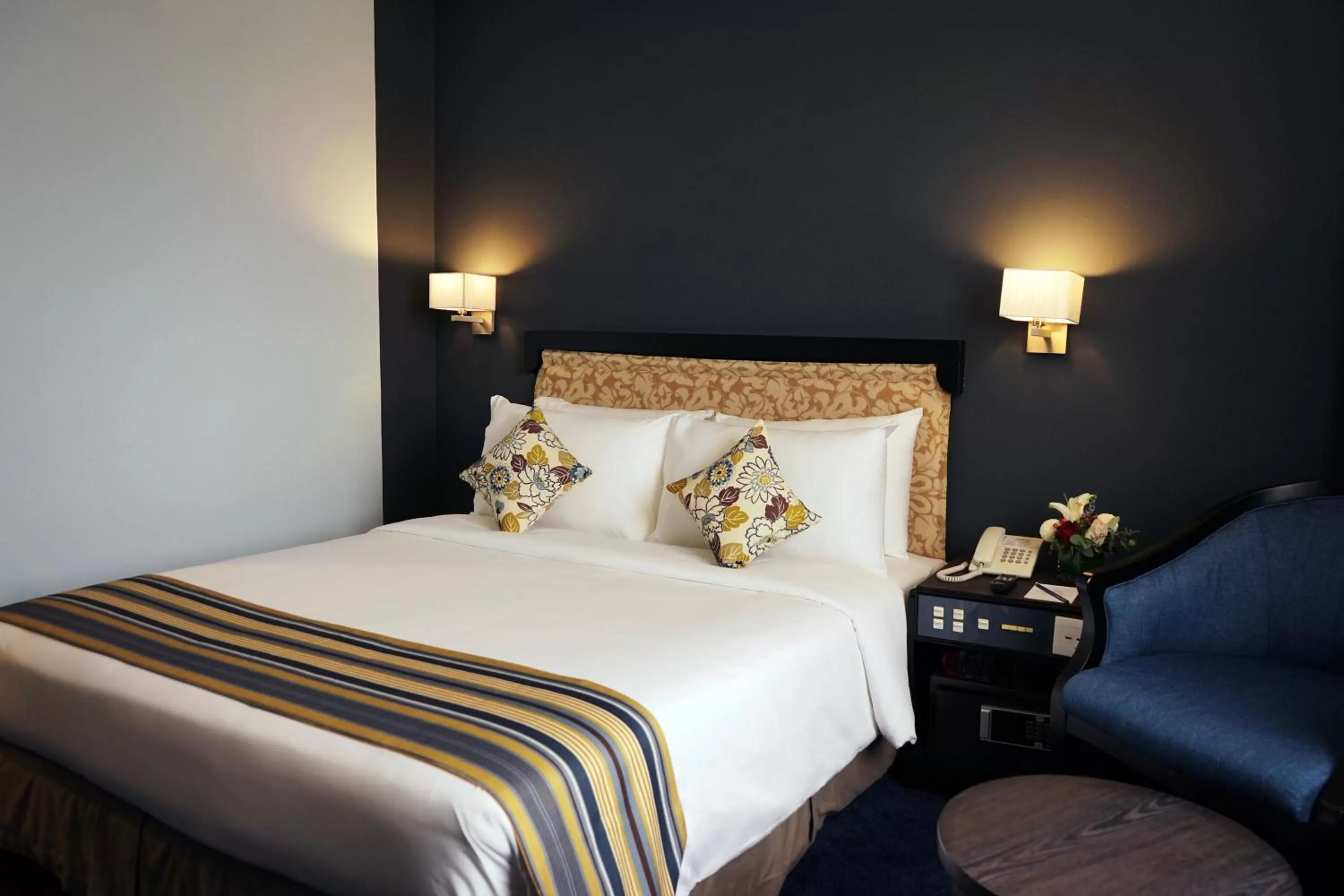 Bedroom, Bed in Shahzan Hotel Kuantan, Trademark Collection by Wyndham