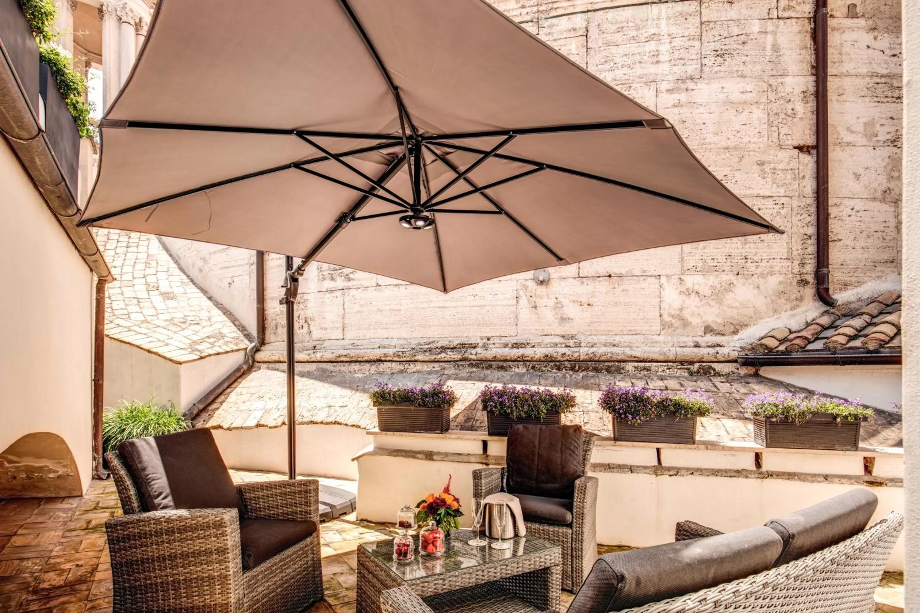 Coffee/tea facilities in Eitch Borromini Palazzo Pamphilj