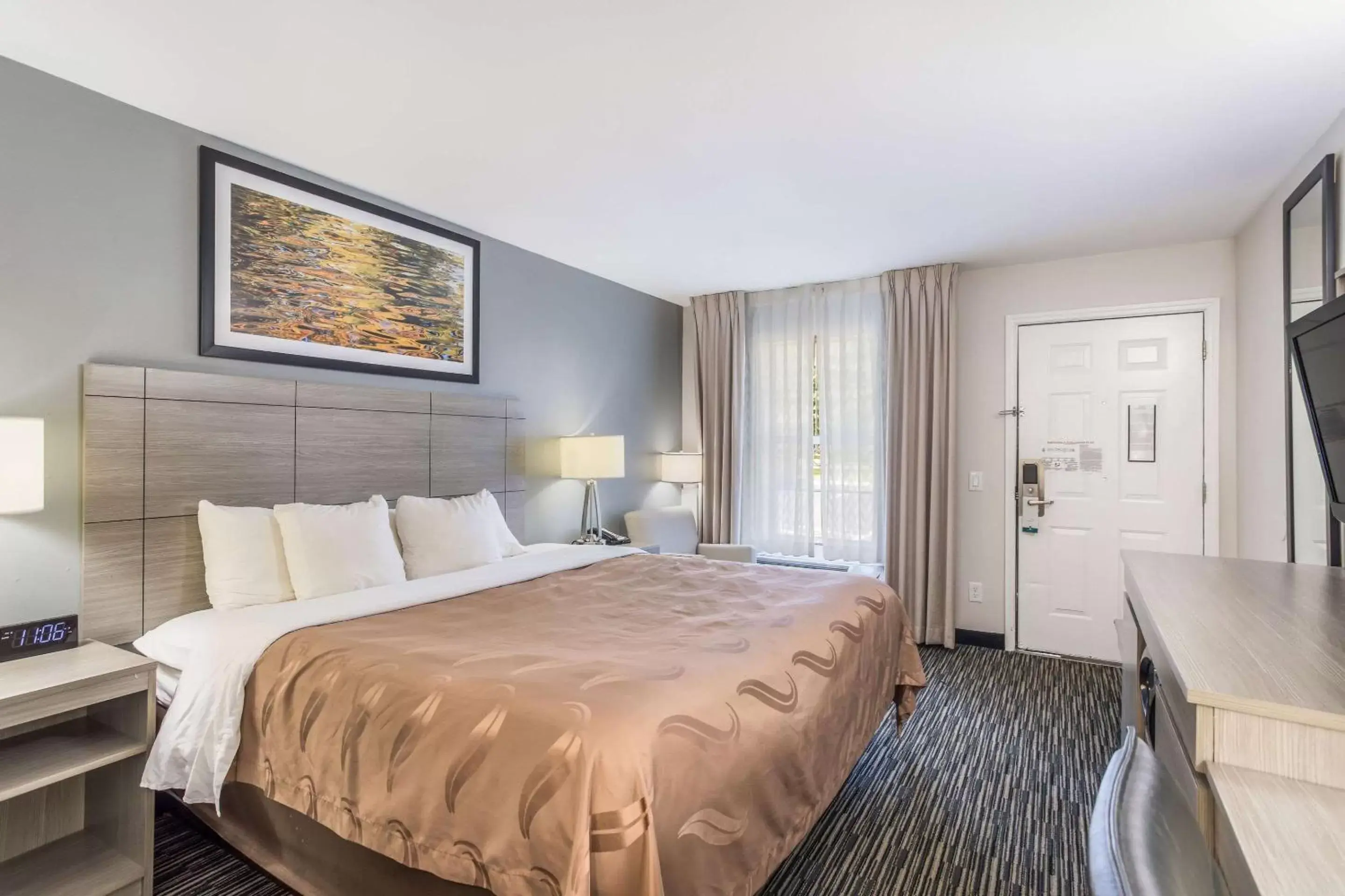 Bedroom, Bed in Quality Inn Gallatin-Nashville Metro