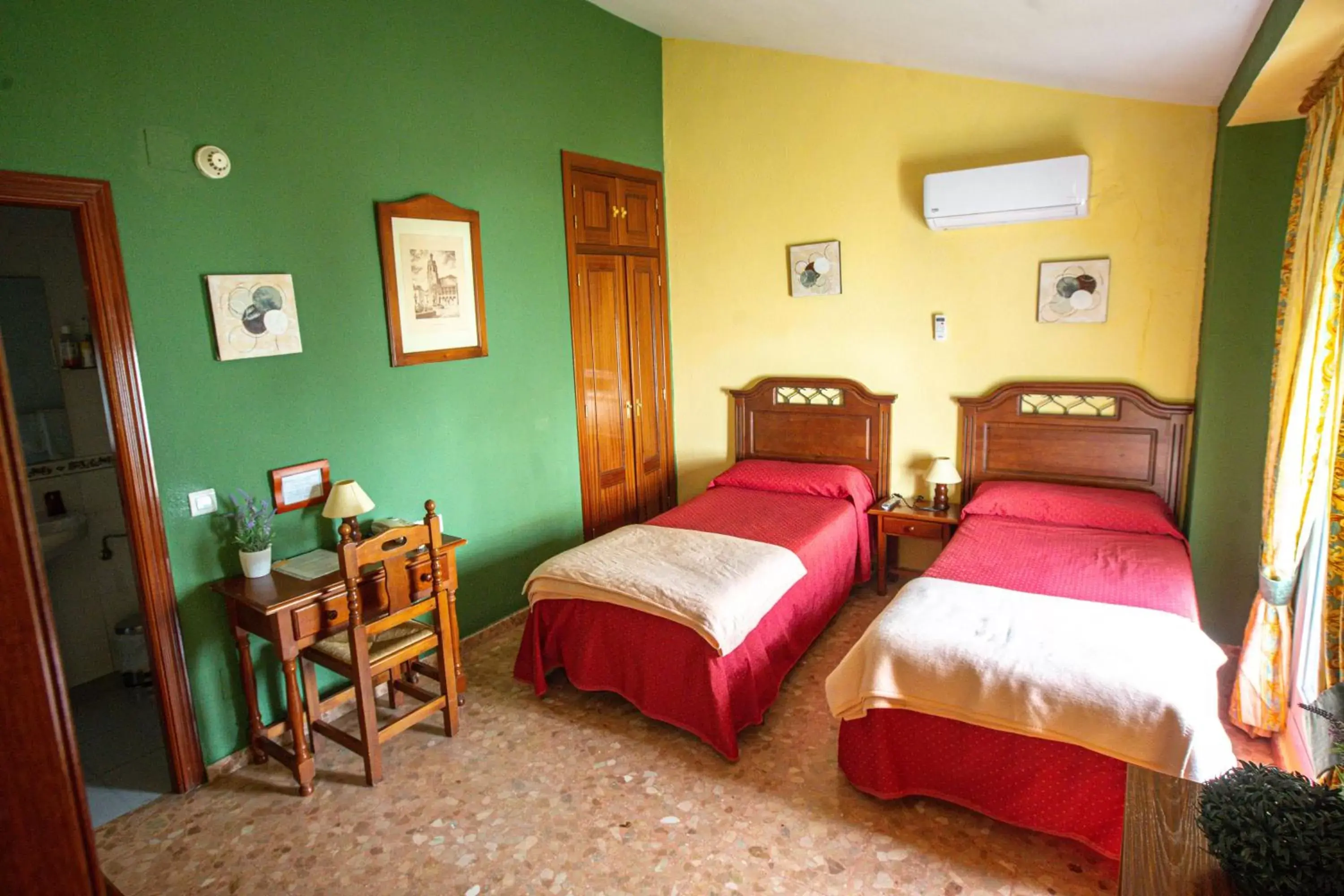 Off site, Bed in Hotel Arunda II Off site, Bed in Hotel Arunda II