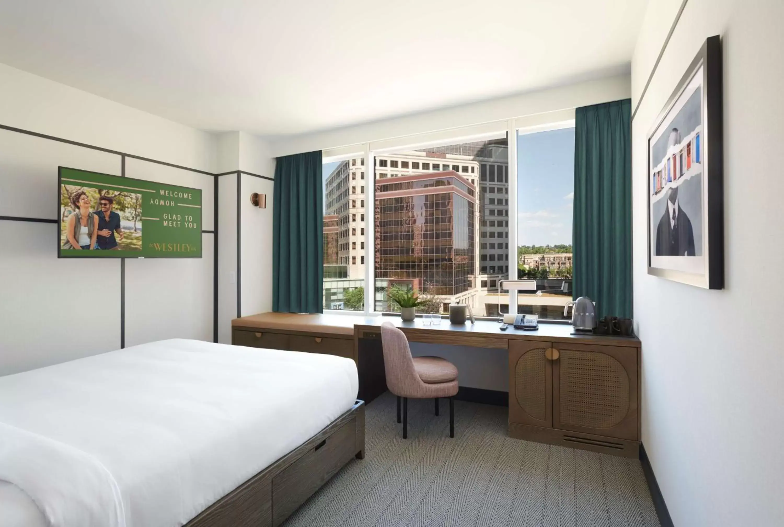 Bedroom, Bed in The Westley Calgary Downtown, Tapestry Collection By Hilton Bedroom, Bed in The Westley Calgary Downtown, Tapestry Collection By Hilton