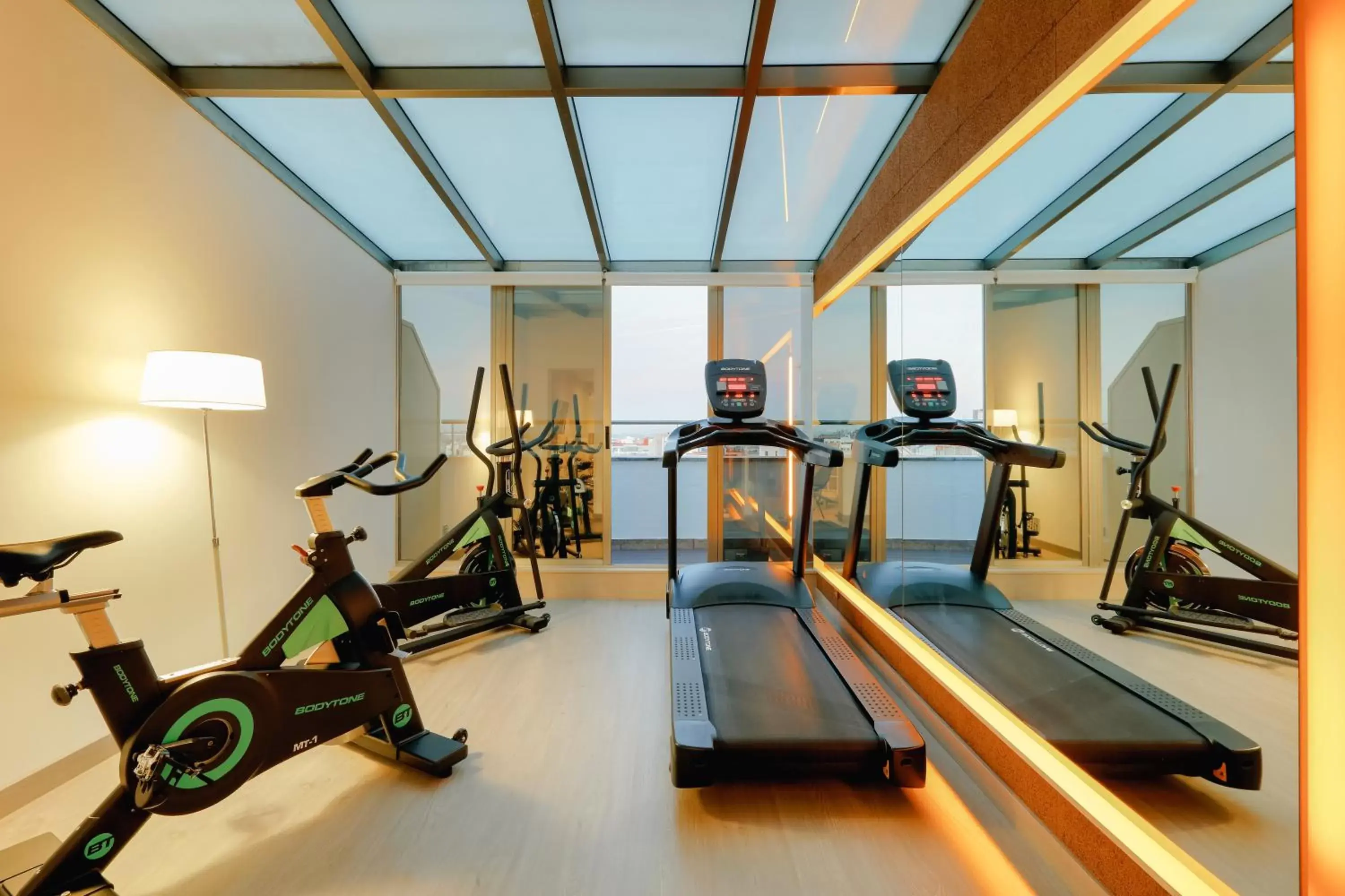 Fitness centre/facilities in Hesperia A Coruña Centro Fitness centre/facilities in Hesperia A Coruña Centro