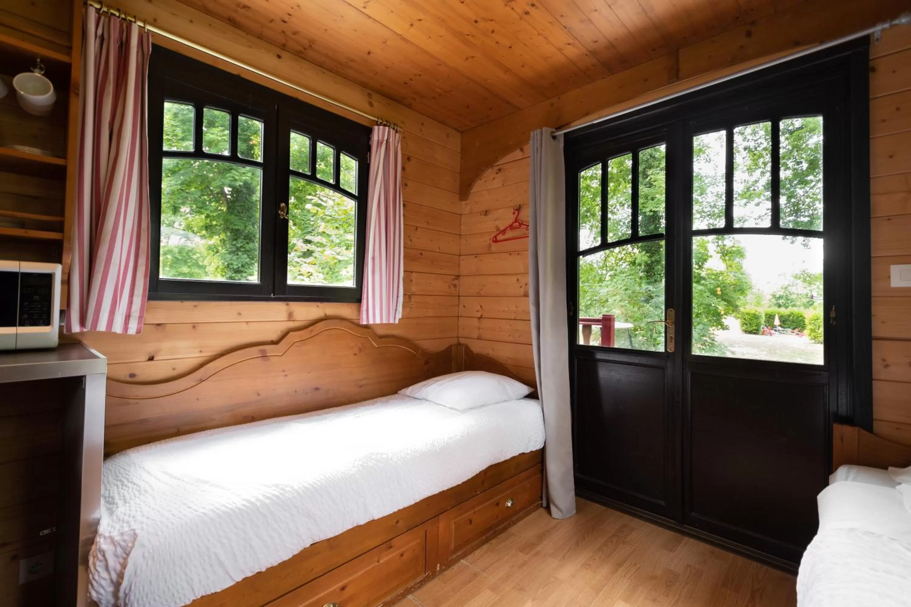 Bed in Le Village de la Champagne - Slowmoov