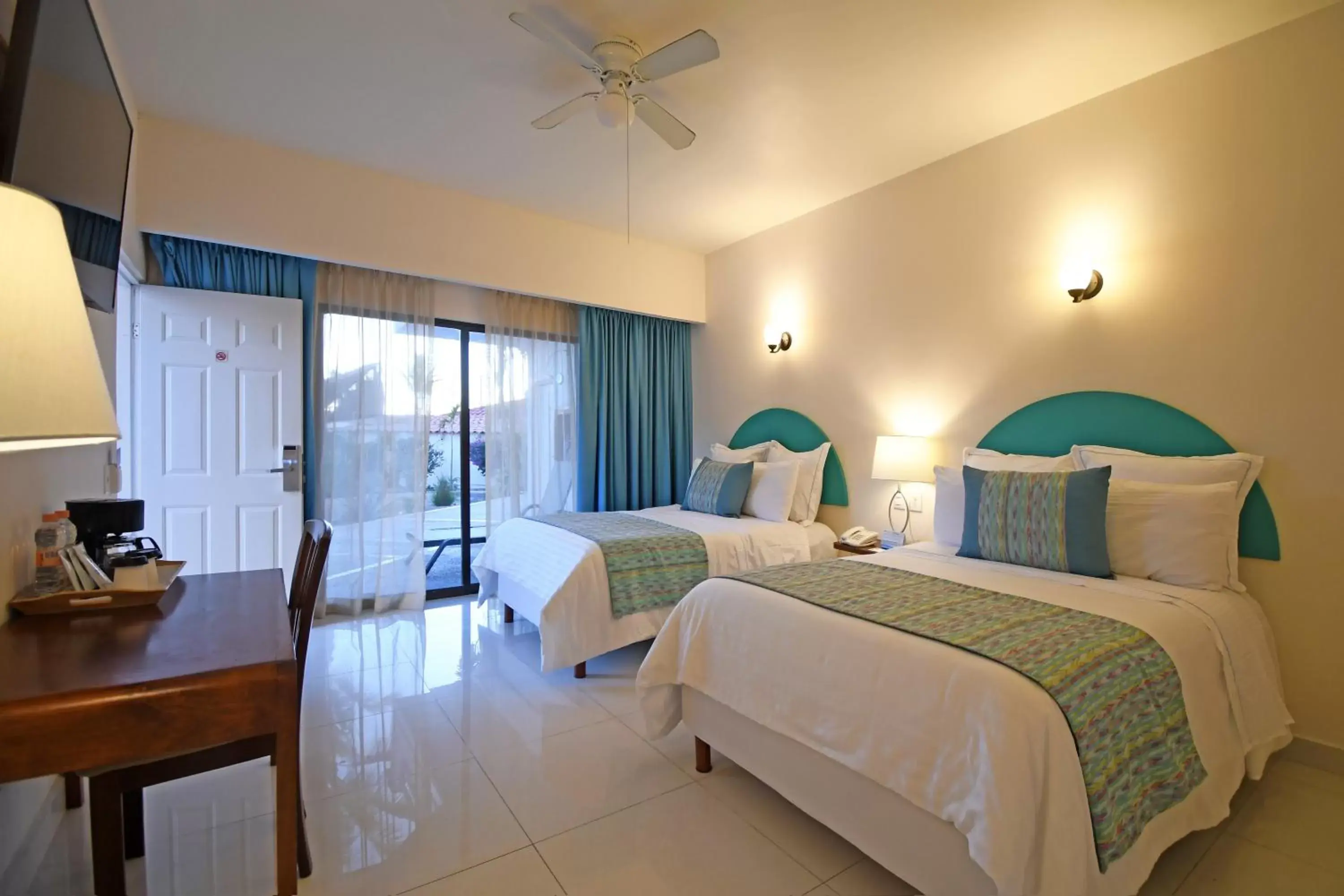 Standard Double Room in The Westmarine Waterfront Hotel Standard Double Room in The Westmarine Waterfront Hotel