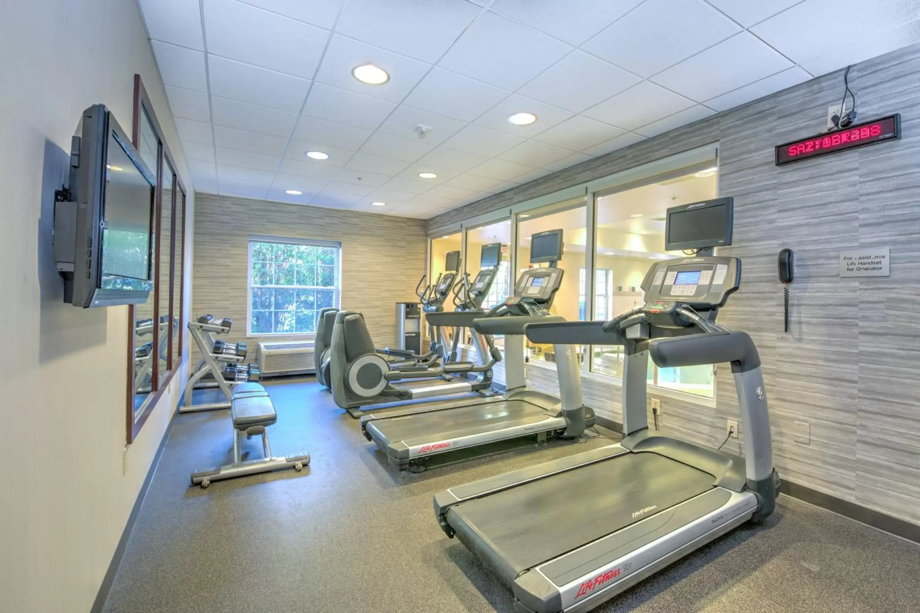 Fitness centre/facilities, Fitness Center/Facilities in Courtyard Chapel Hill