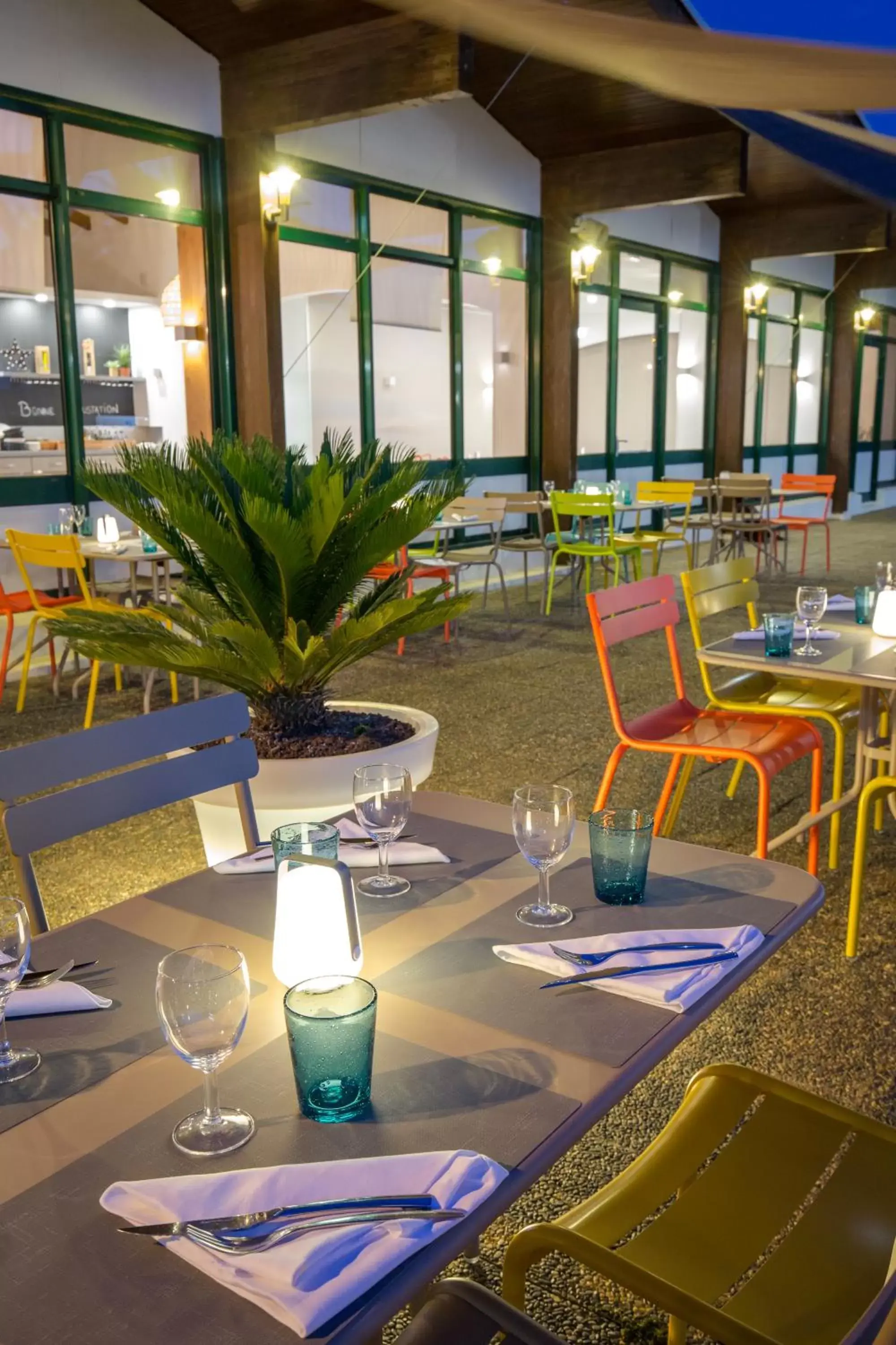 Patio, Restaurant/Places to Eat in Novotel Perpignan Nord Rivesaltes