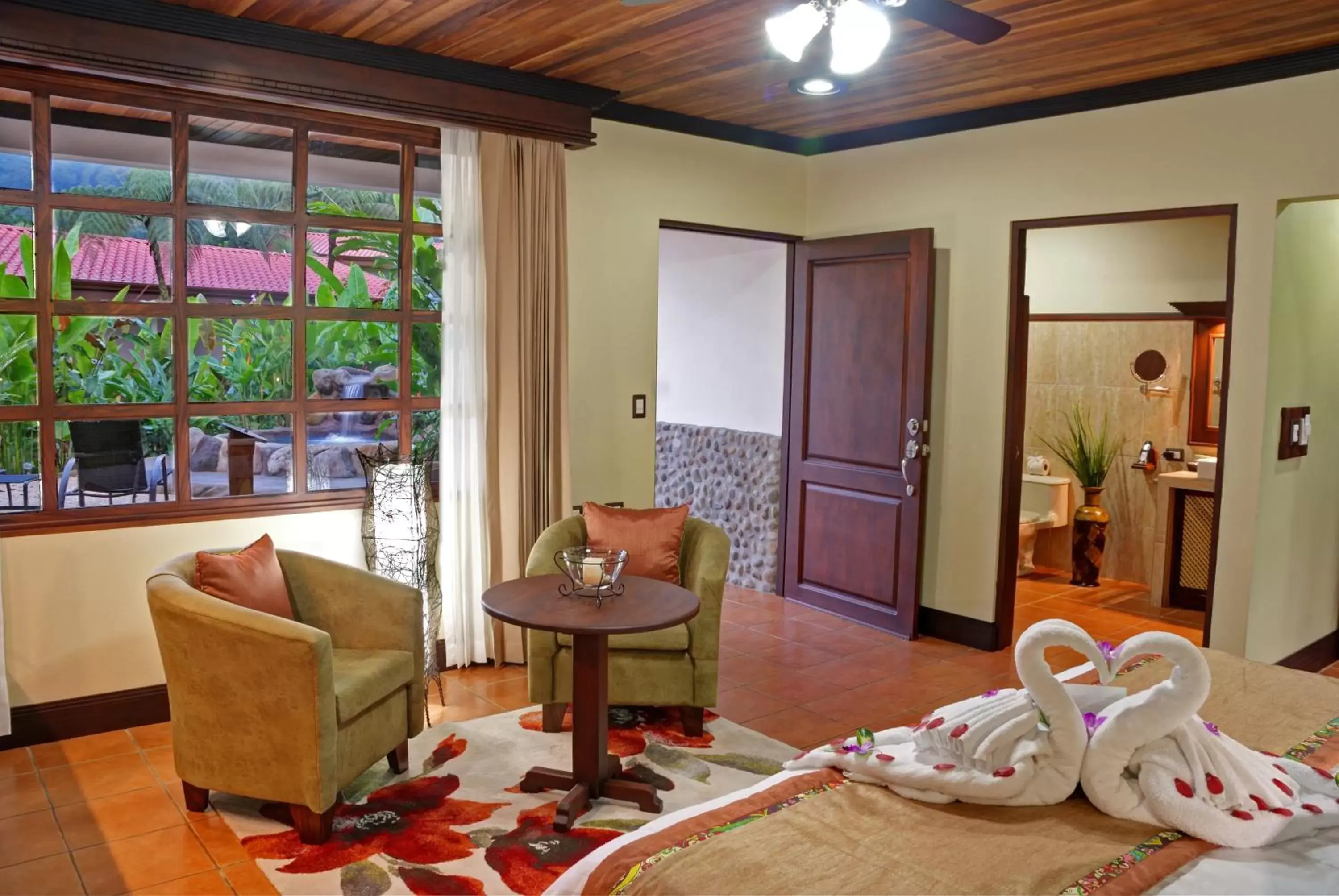 Living room, Seating Area in Volcano Lodge, Hotel & Thermal Experience