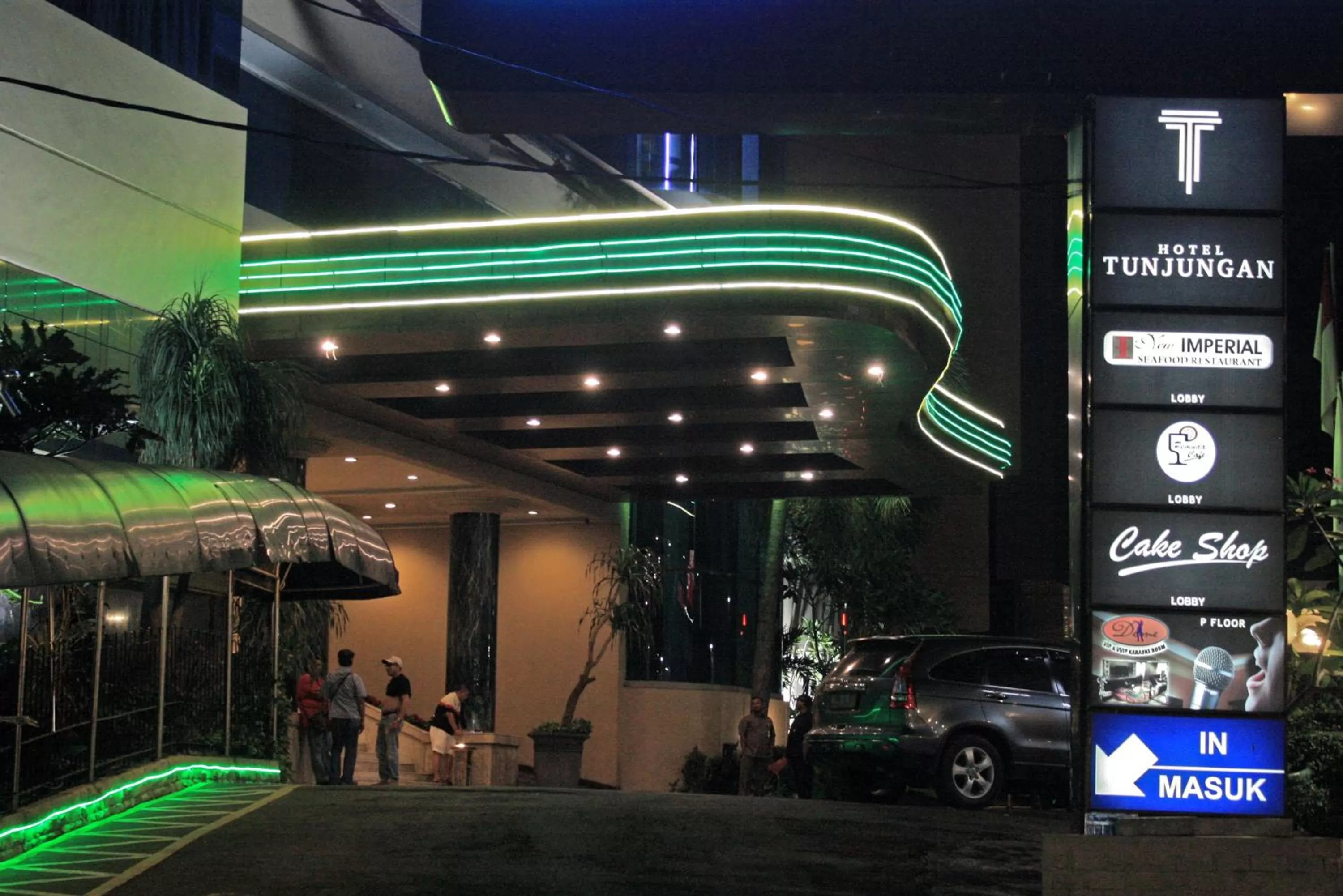 Facade/entrance in Tunjungan Hotel