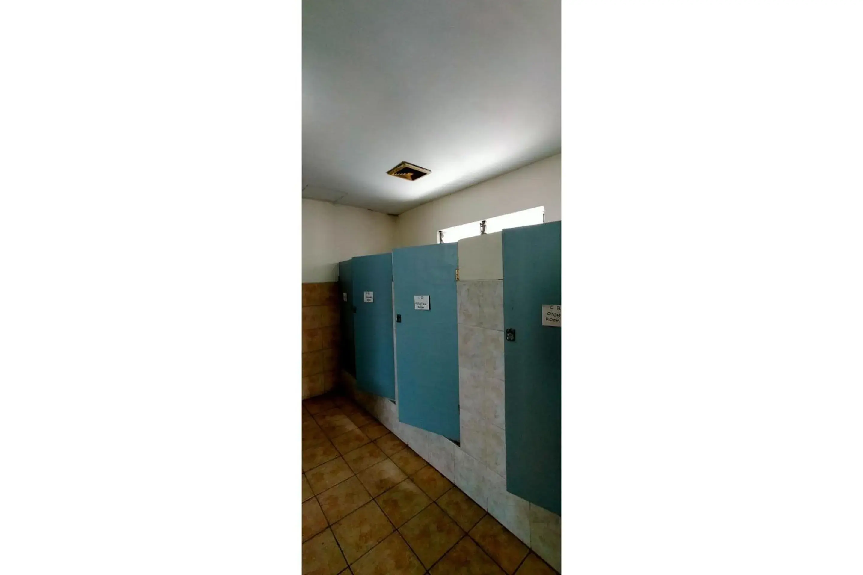 Bathroom, Bunk Bed in OYO 799 Ddd Habitat Iloilo