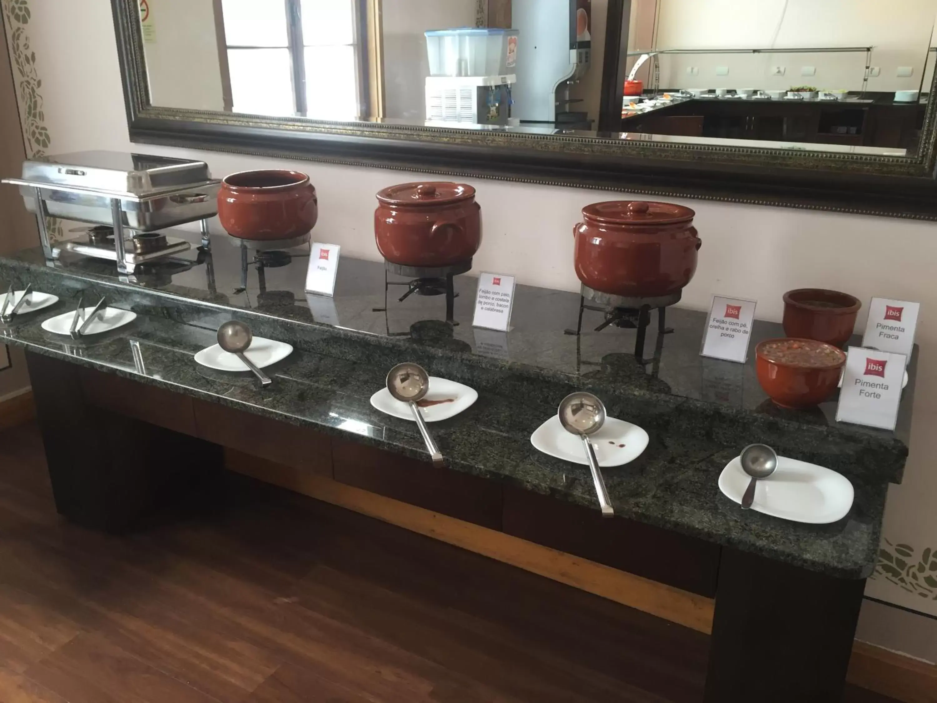 Food, Coffee/Tea Facilities in ibis Curitiba Batel