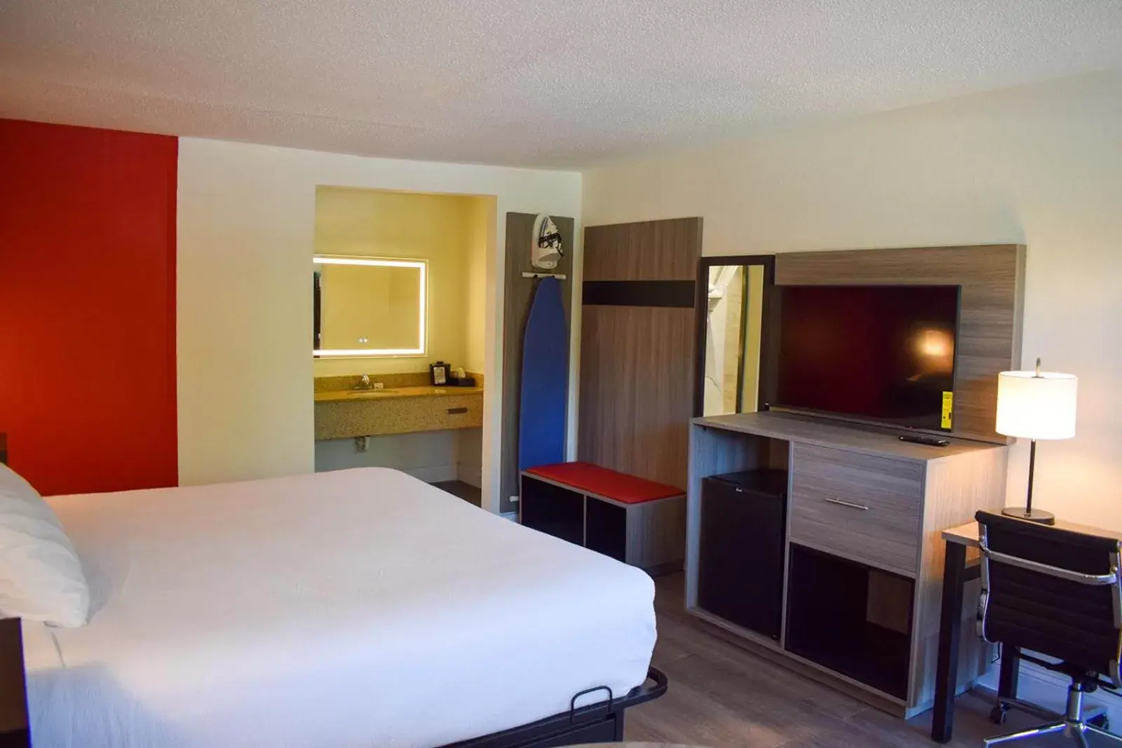 Bed in Ramada by Wyndham Cleveland Airport West