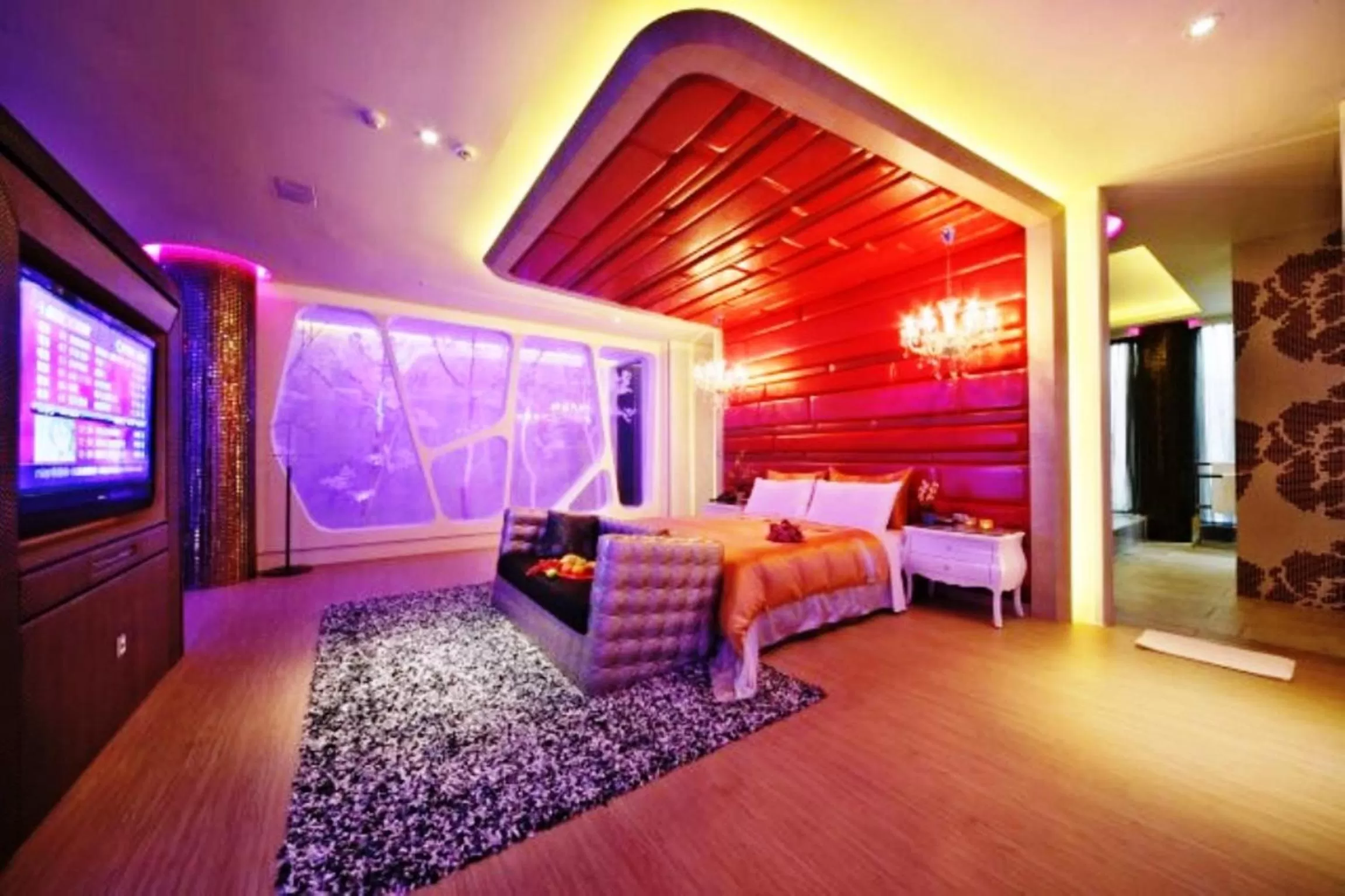 Photo of the whole room, Bed in Han Guan Motel