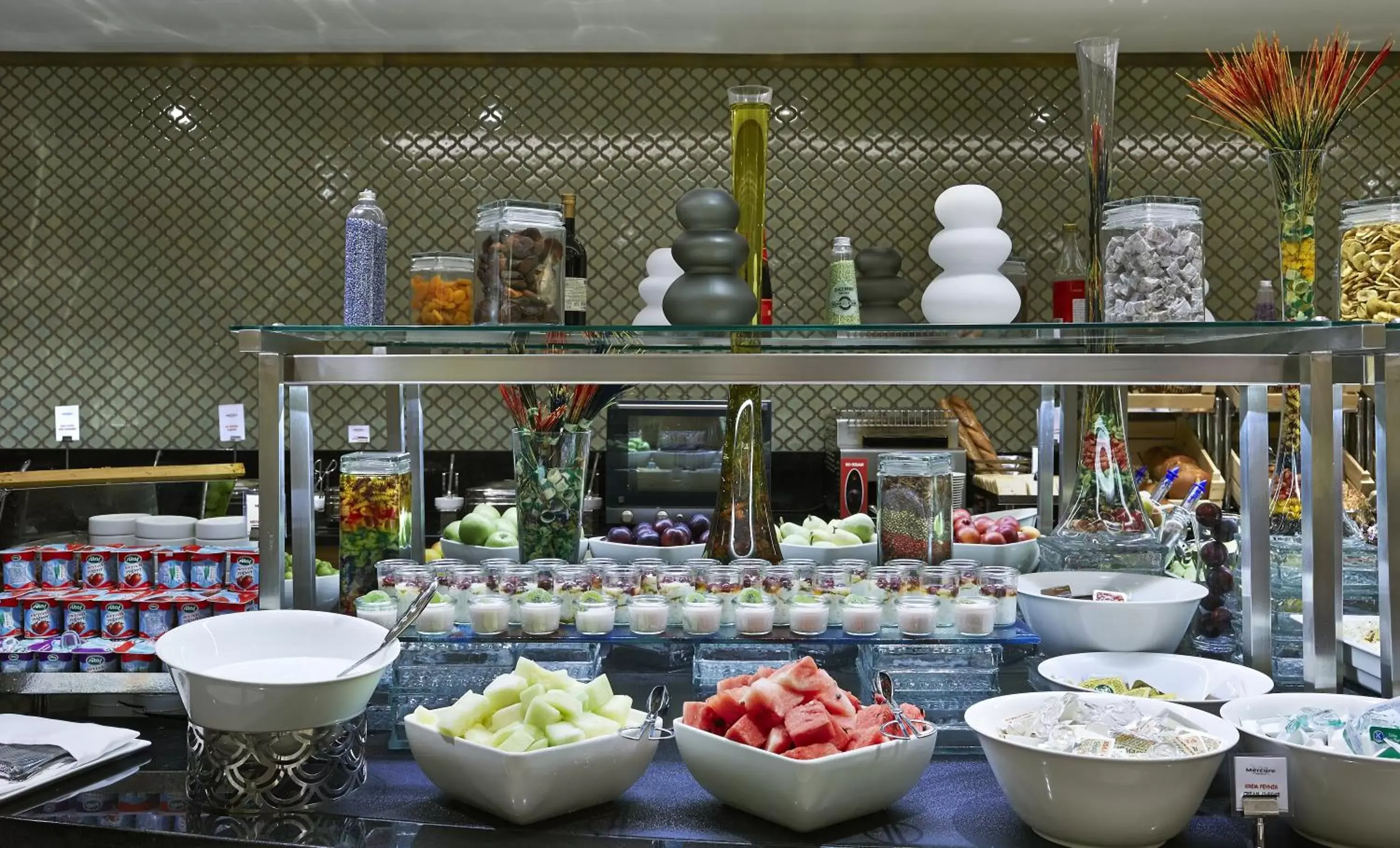 Buffet breakfast in Uranus Istanbul Topkapi