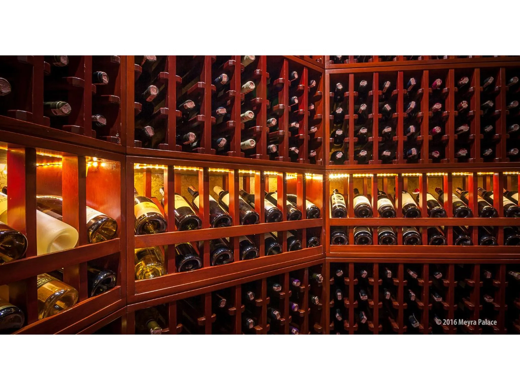 Alcoholic drinks in Meyra Palace