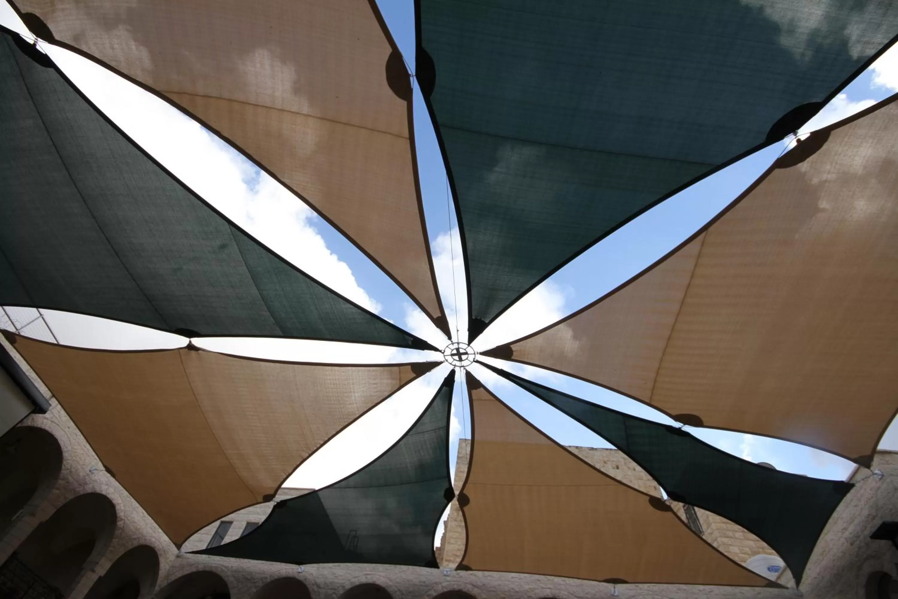 Area and facilities in Khan Alwakala Hotel