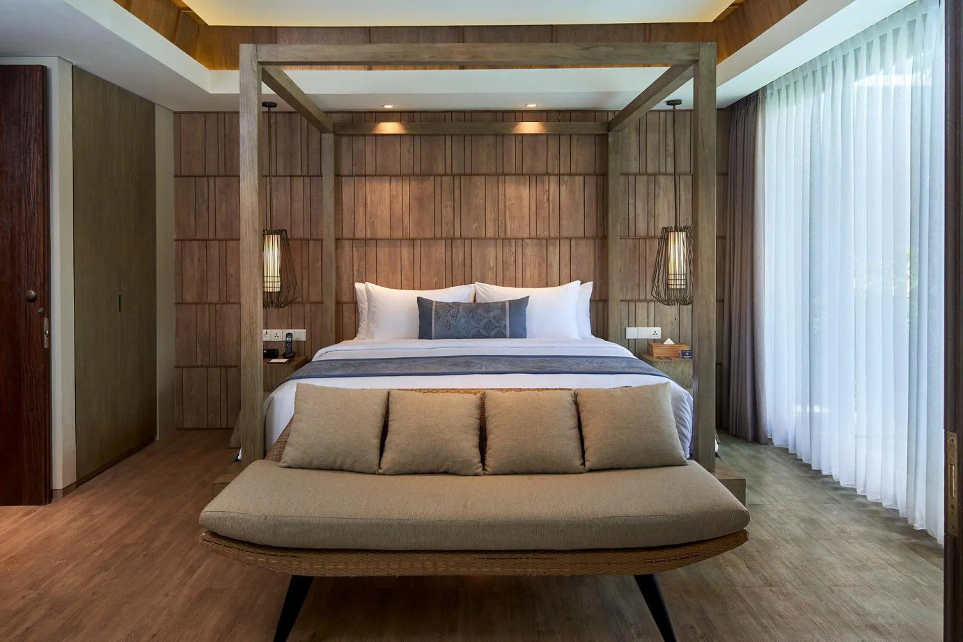 Bed in Cross Bali Breakers