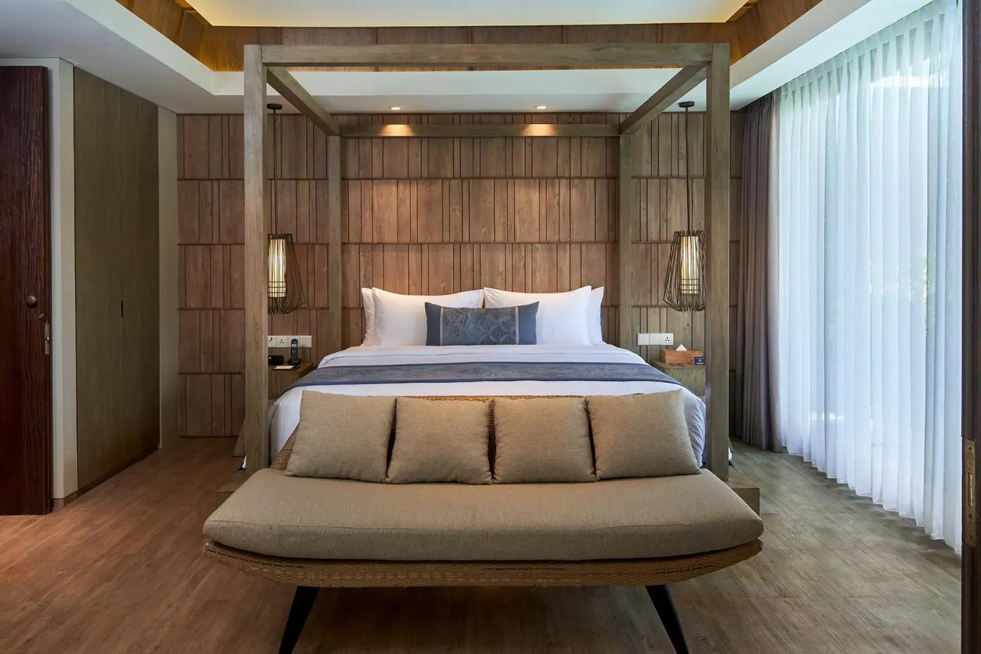 Bed in Cross Bali Breakers Bed in Cross Bali Breakers