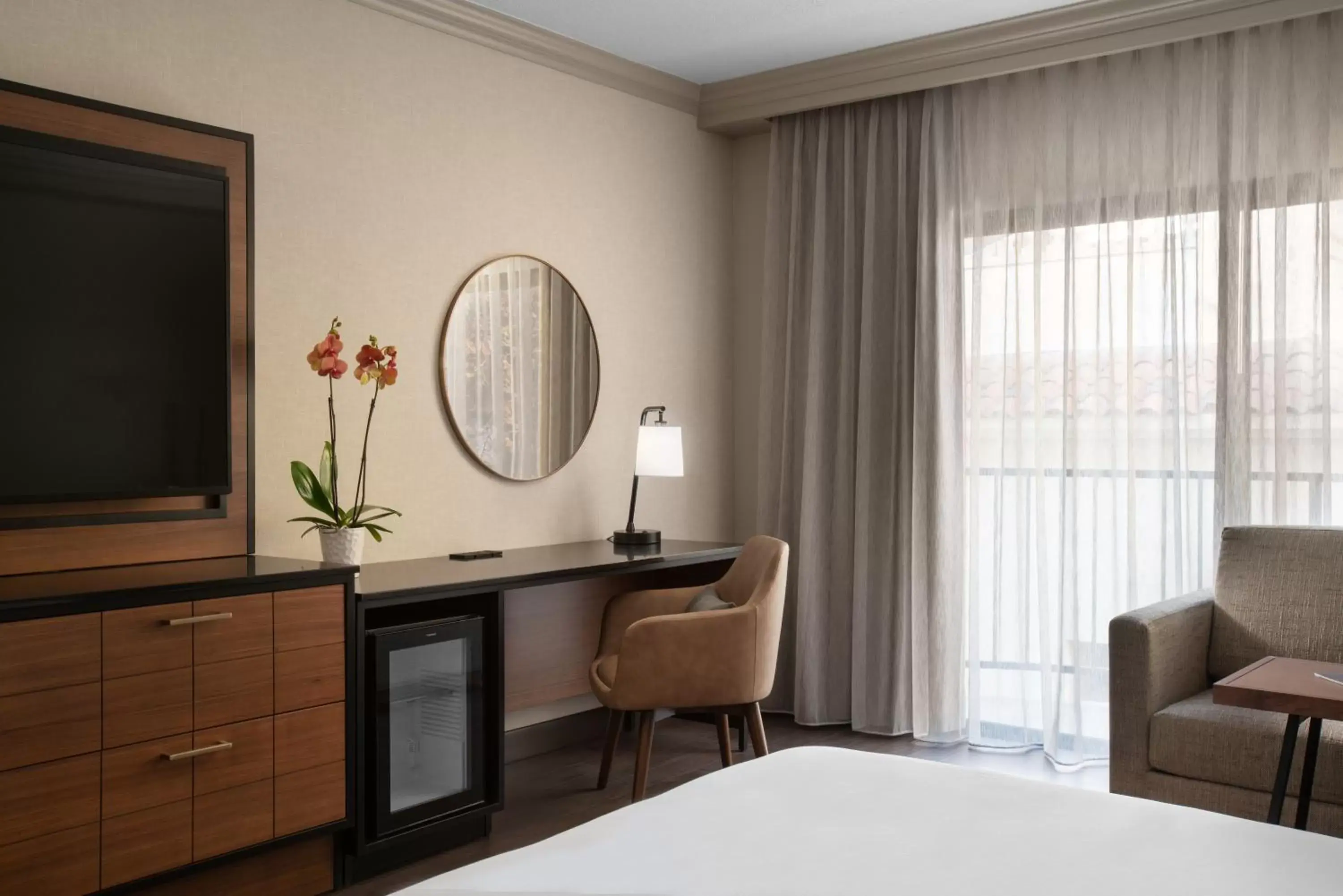 King Room with Balcony and View in Hyatt Regency Westlake King Room with Balcony and View in Hyatt Regency Westlake