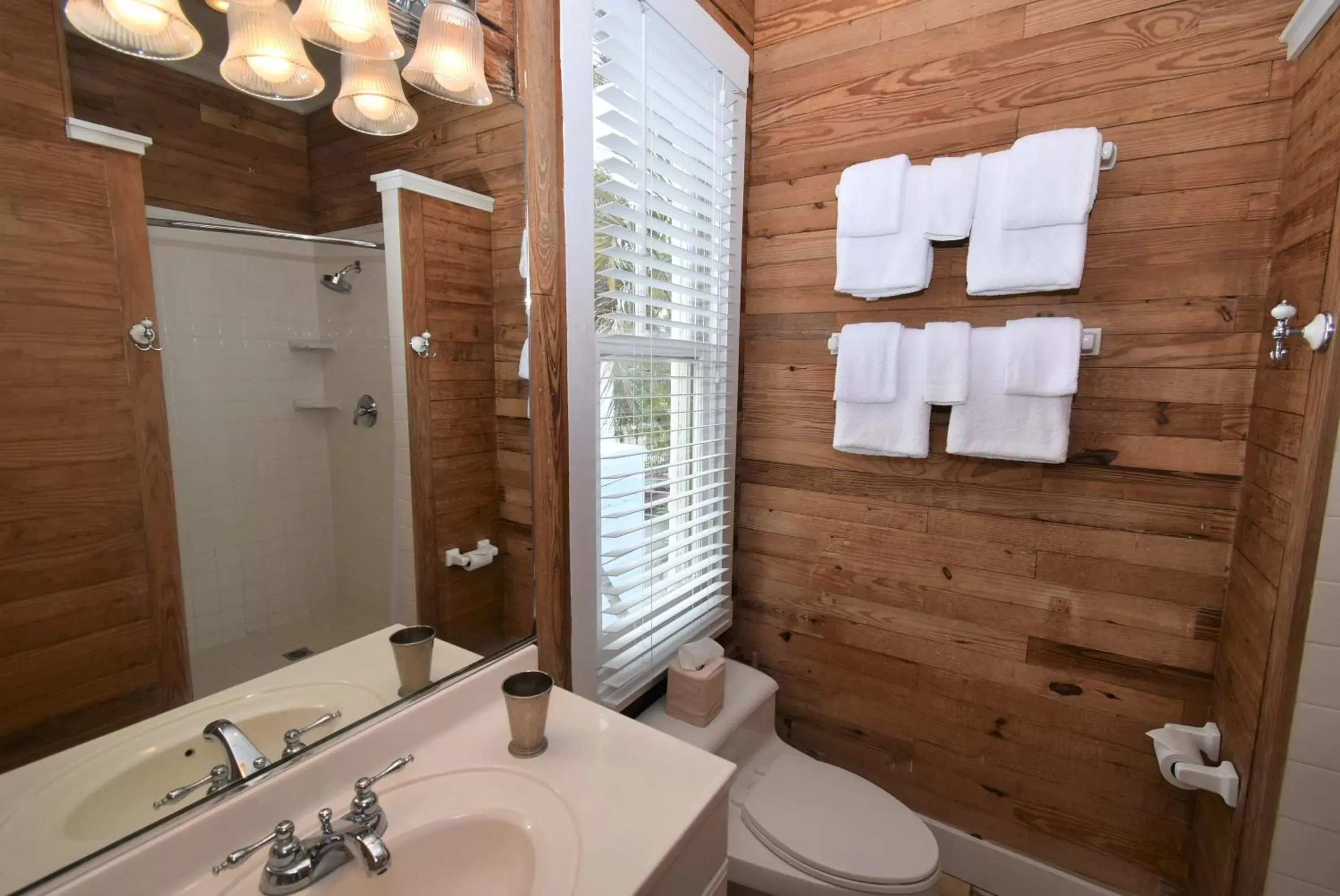 Bathroom in Simonton Court Historic Inn & Cottages