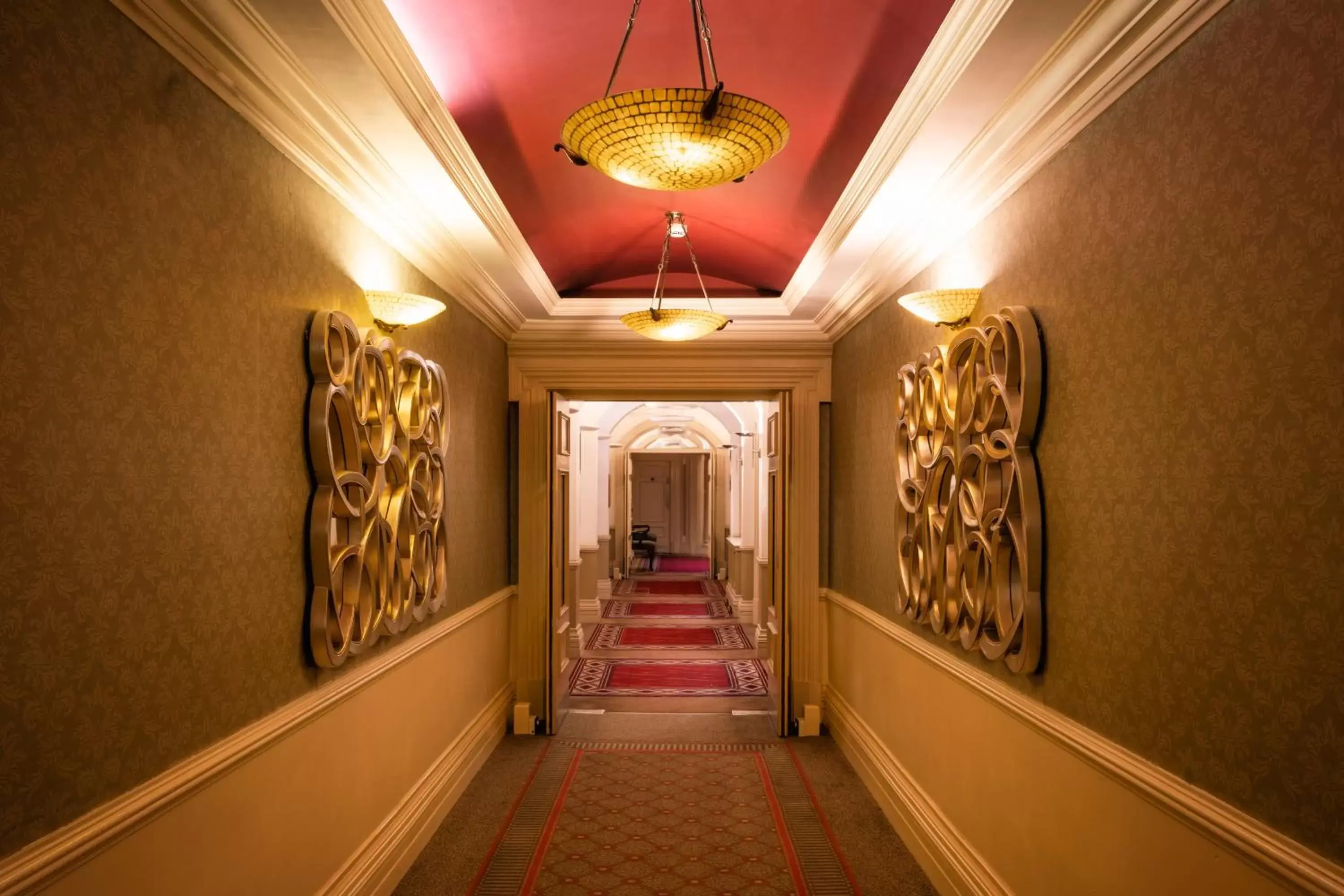 Property building in Castle Hotel Macroom Property building in Castle Hotel Macroom