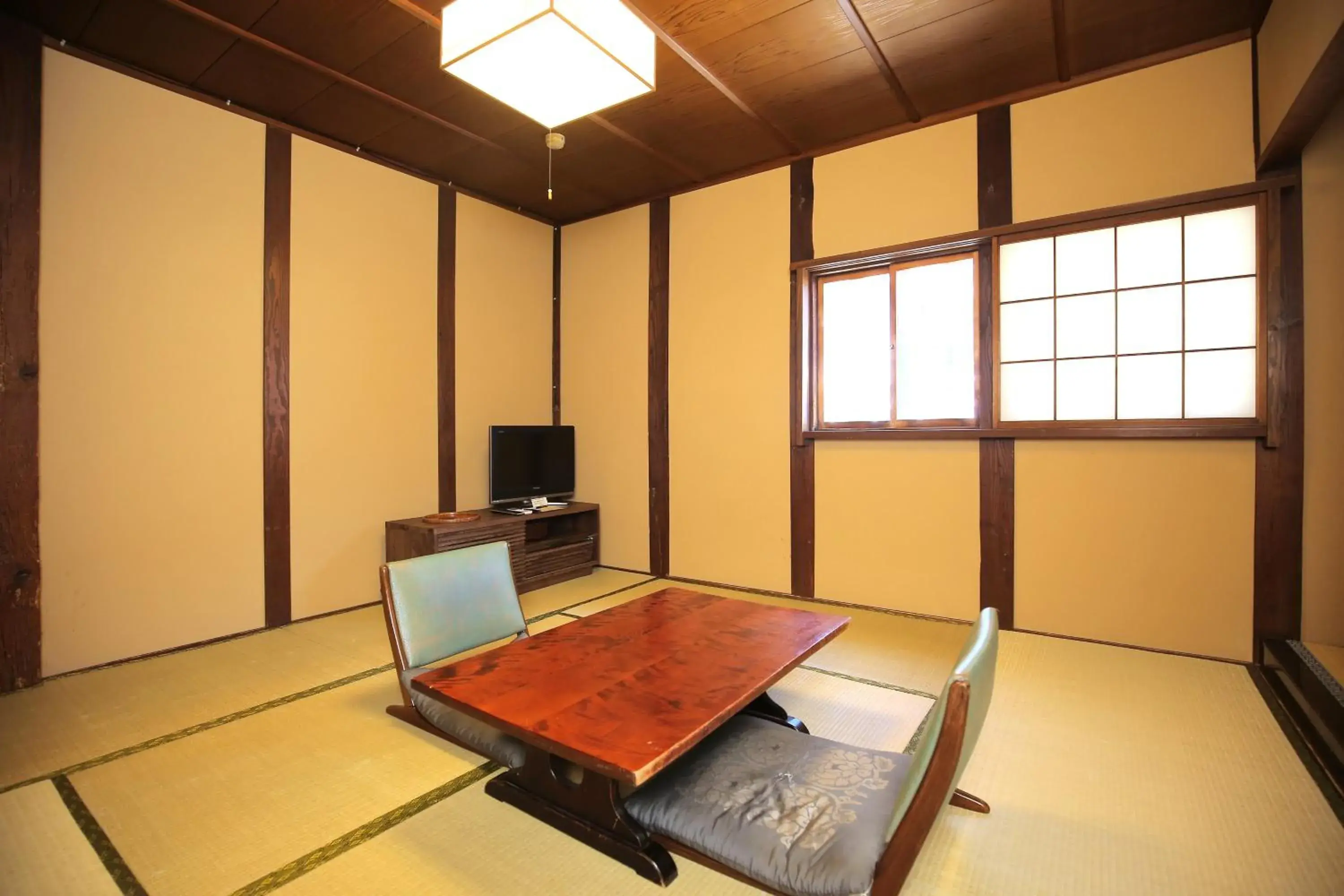 Photo of the whole room, Dining Area in Ryori Ryokan Tsurugata Hotel