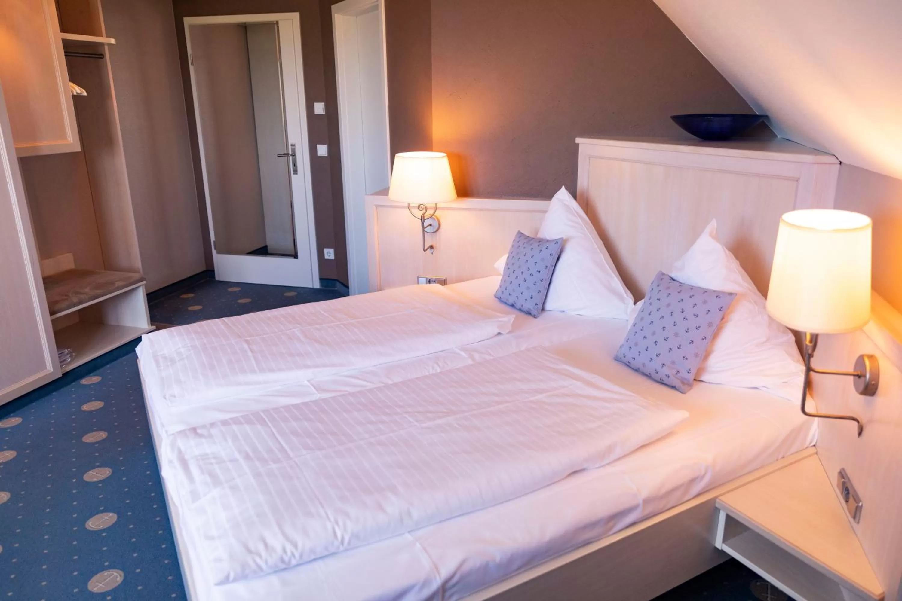 Photo of the whole room, Bed in Anker's Hörn