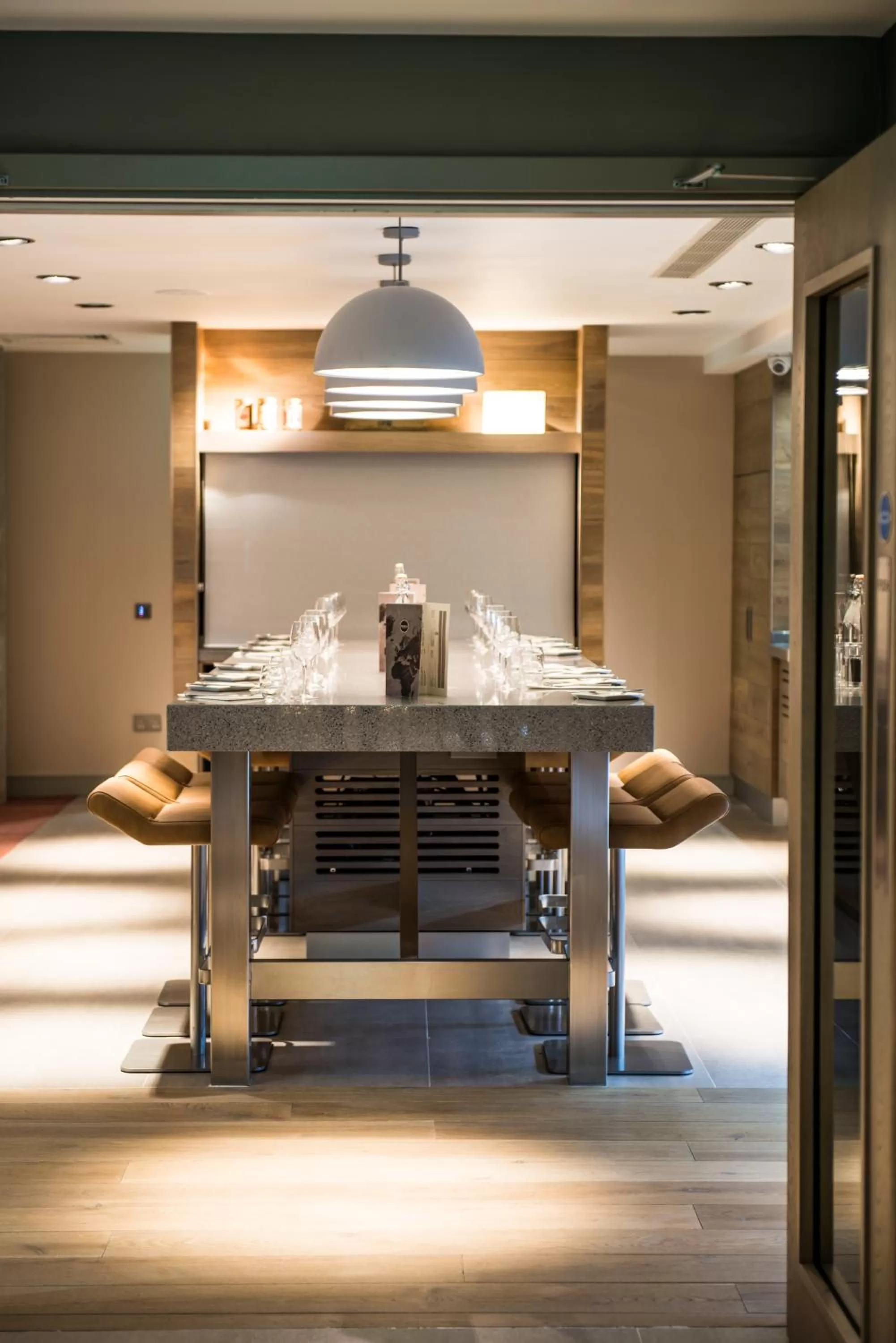 Restaurant/places to eat in ibis Edinburgh Centre South Bridge – Royal Mile