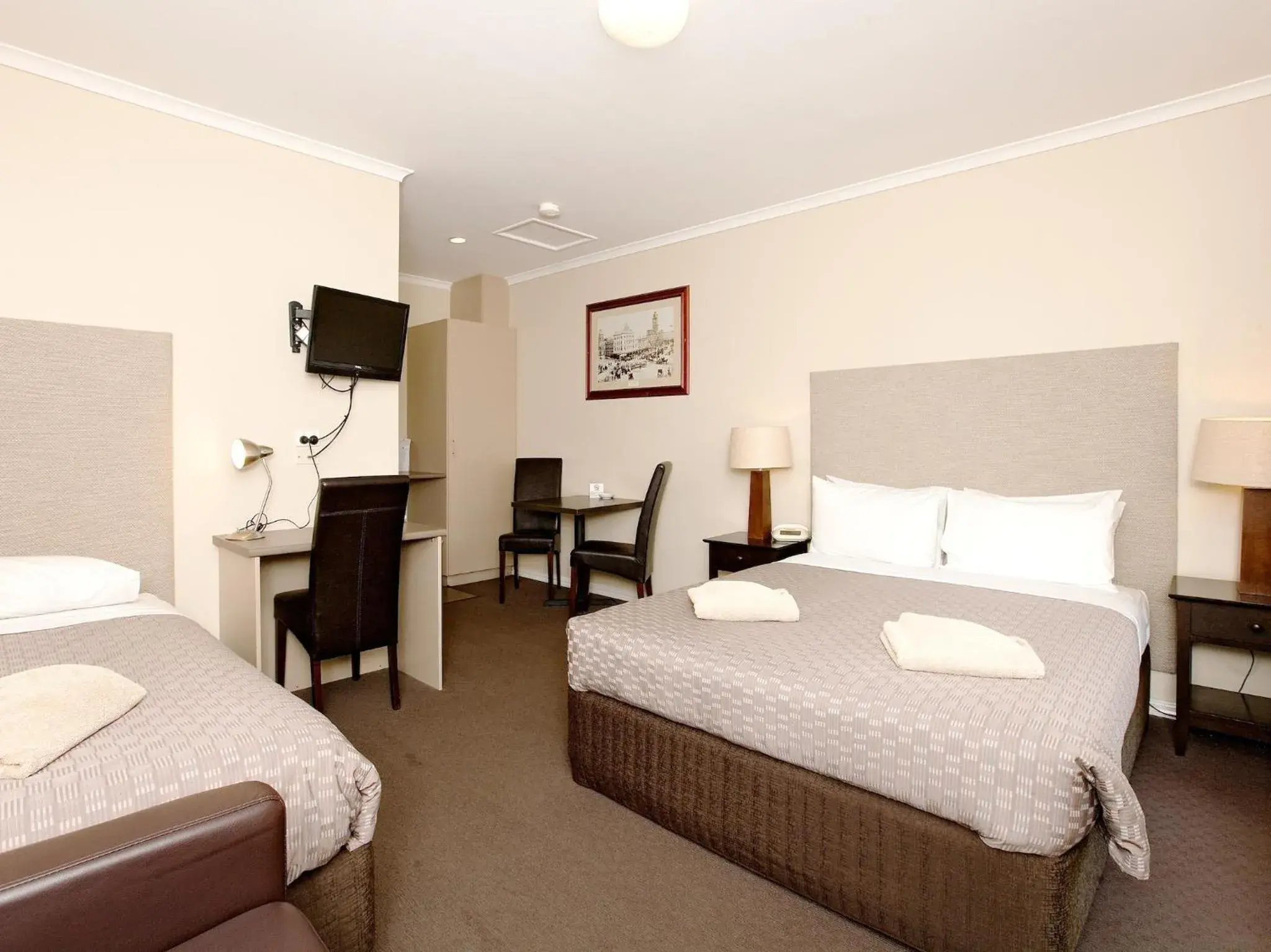 Bedroom, Bed in Central City Motor Inn Ballarat