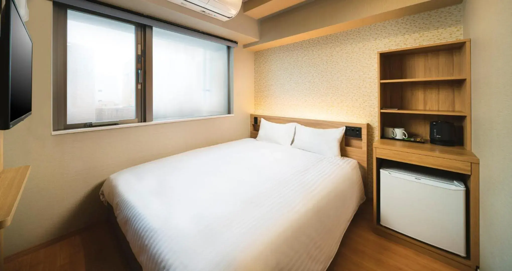 Standard Double Room - Non-Smoking in HOTEL SANSUI NAHA Ryukyu Onsen Naminoue-No-Yu Standard Double Room - Non-Smoking in HOTEL SANSUI NAHA Ryukyu Onsen Naminoue-No-Yu