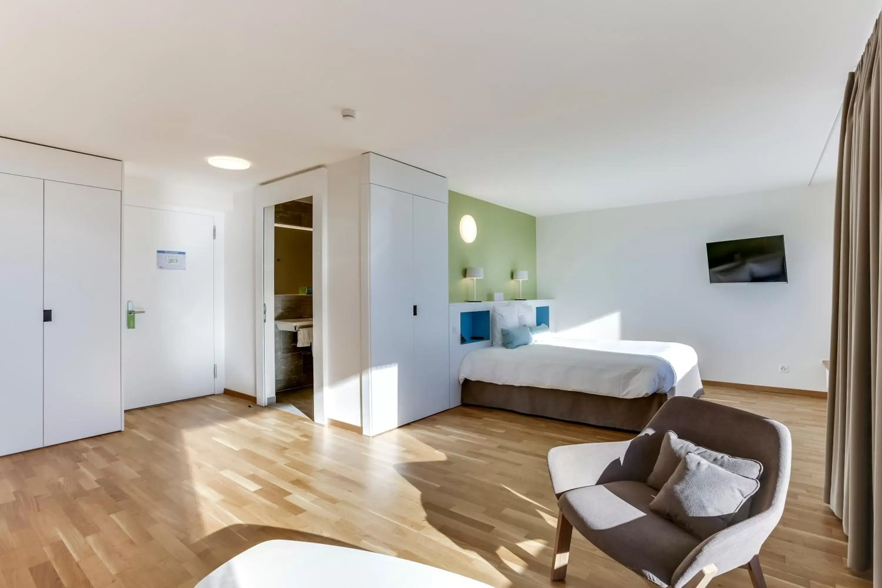 Photo of the whole room, Seating Area in Hôtel des Patients