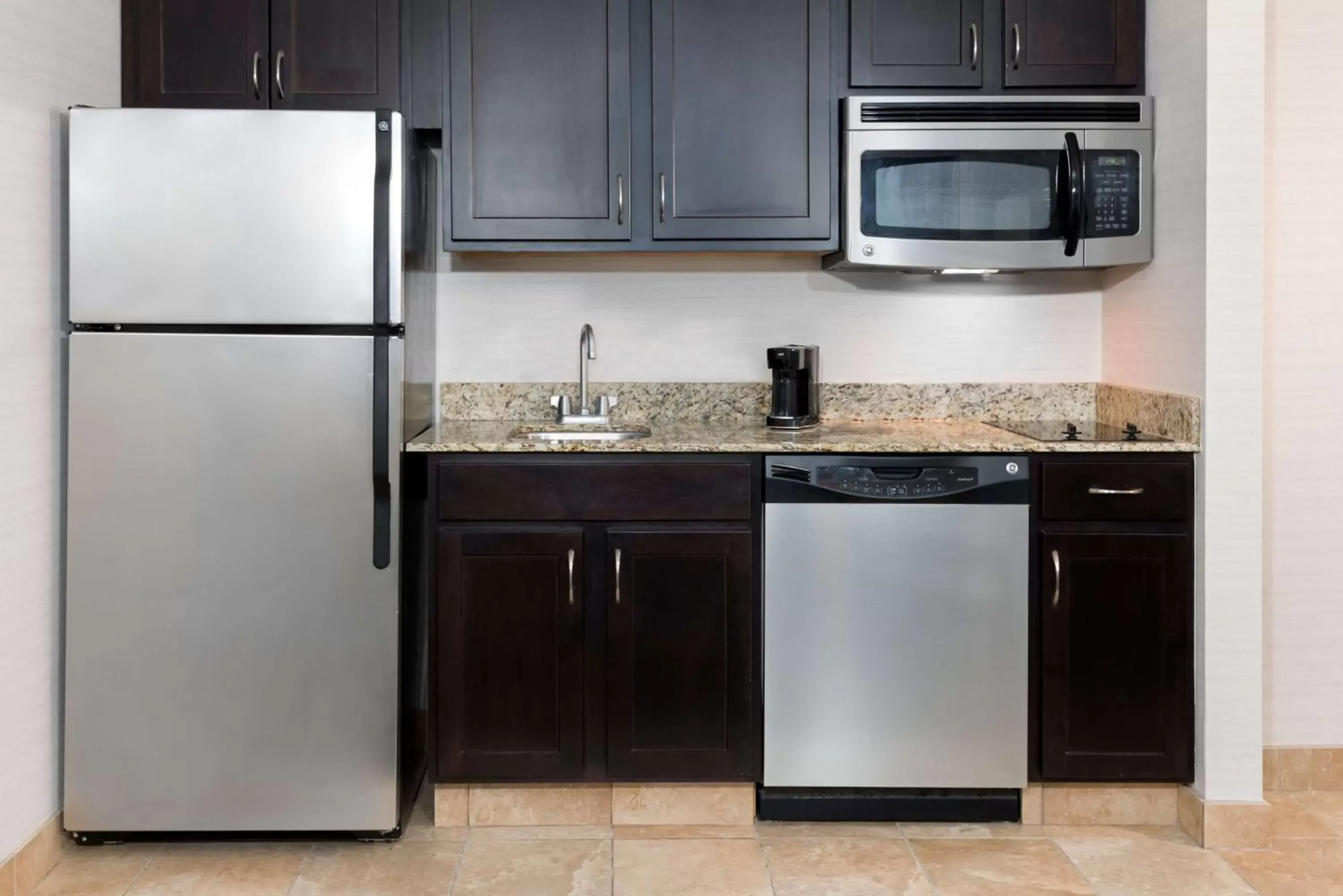 Kitchen or kitchenette, Kitchen/Kitchenette in Hampton Inn & Suites Buffalo/Downtown