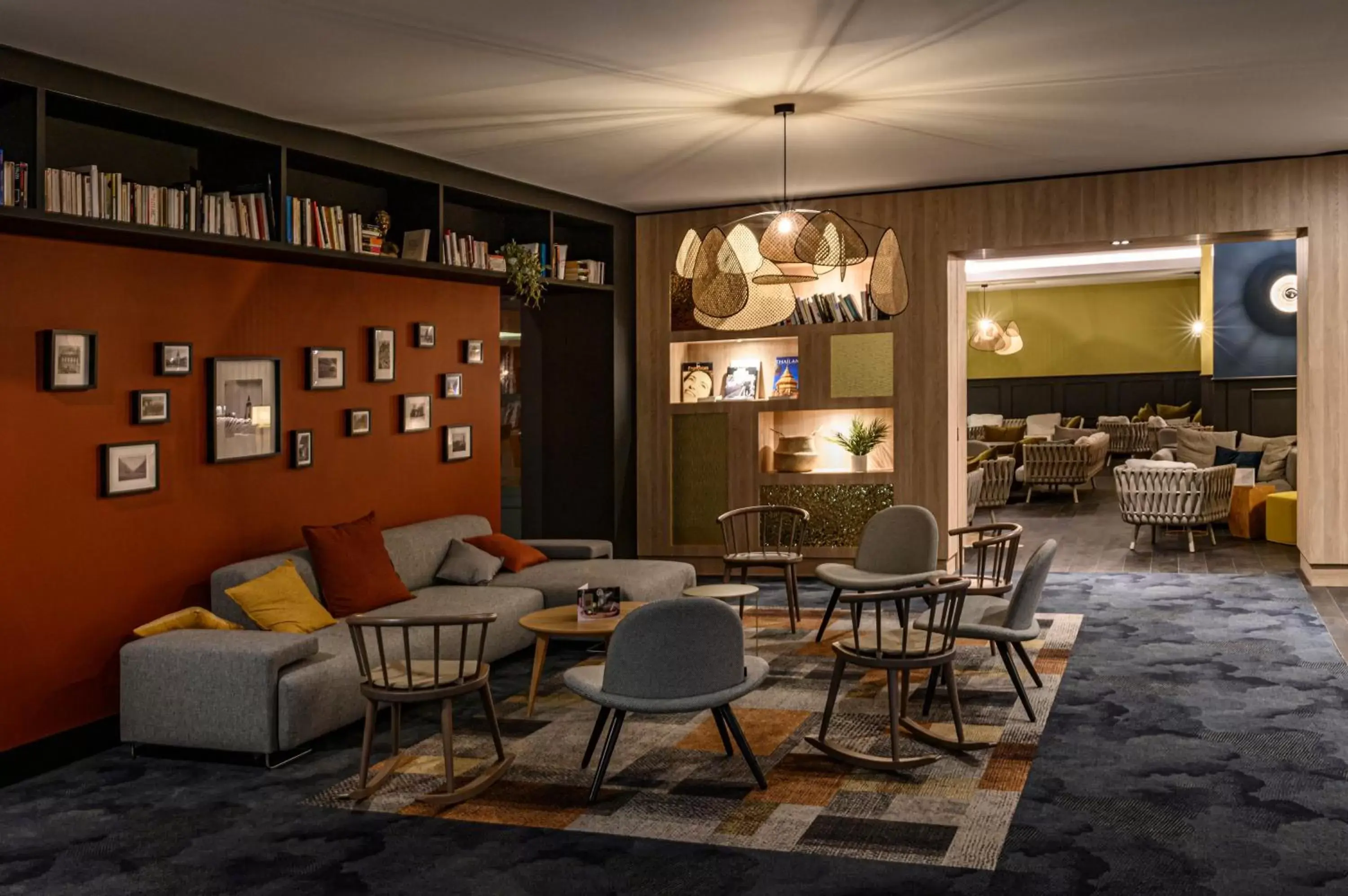 Lobby or reception, Lounge/Bar in Mercure Lille Marcq en Baroeul