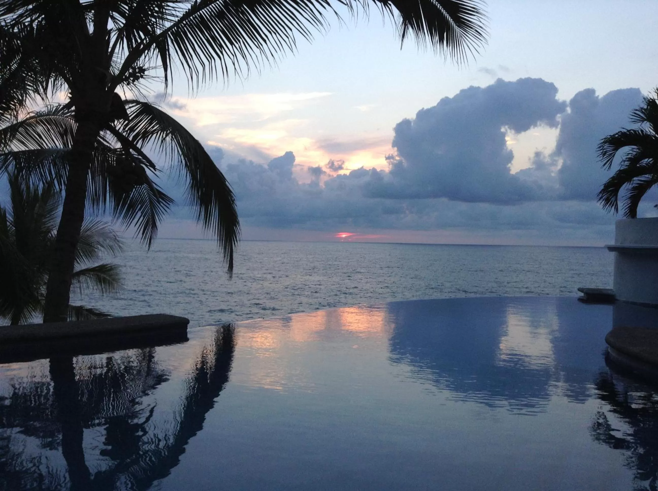 Swimming pool in Bungalows Lydia San Pancho