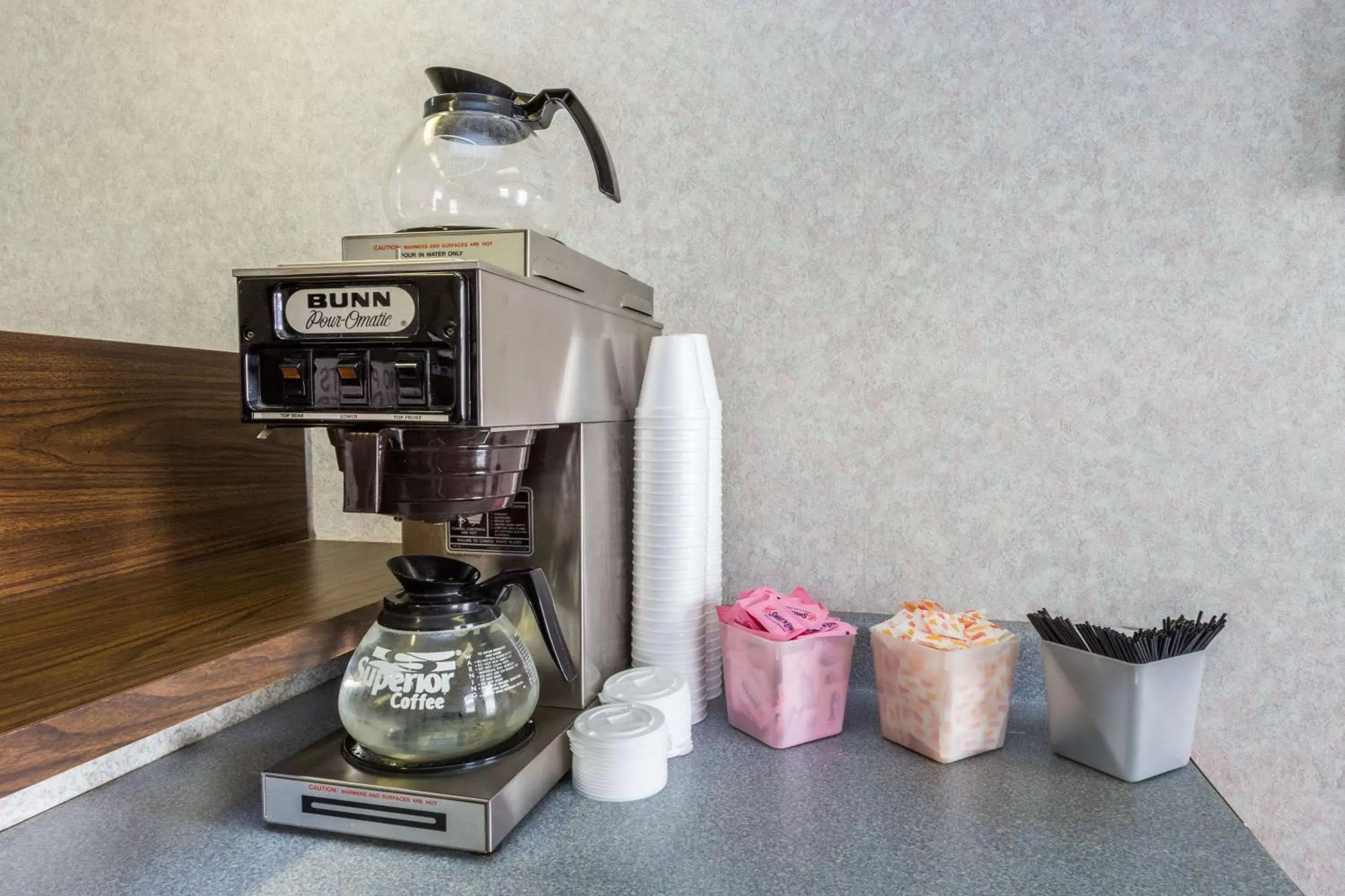 Coffee/Tea Facilities in Knights Inn Peru