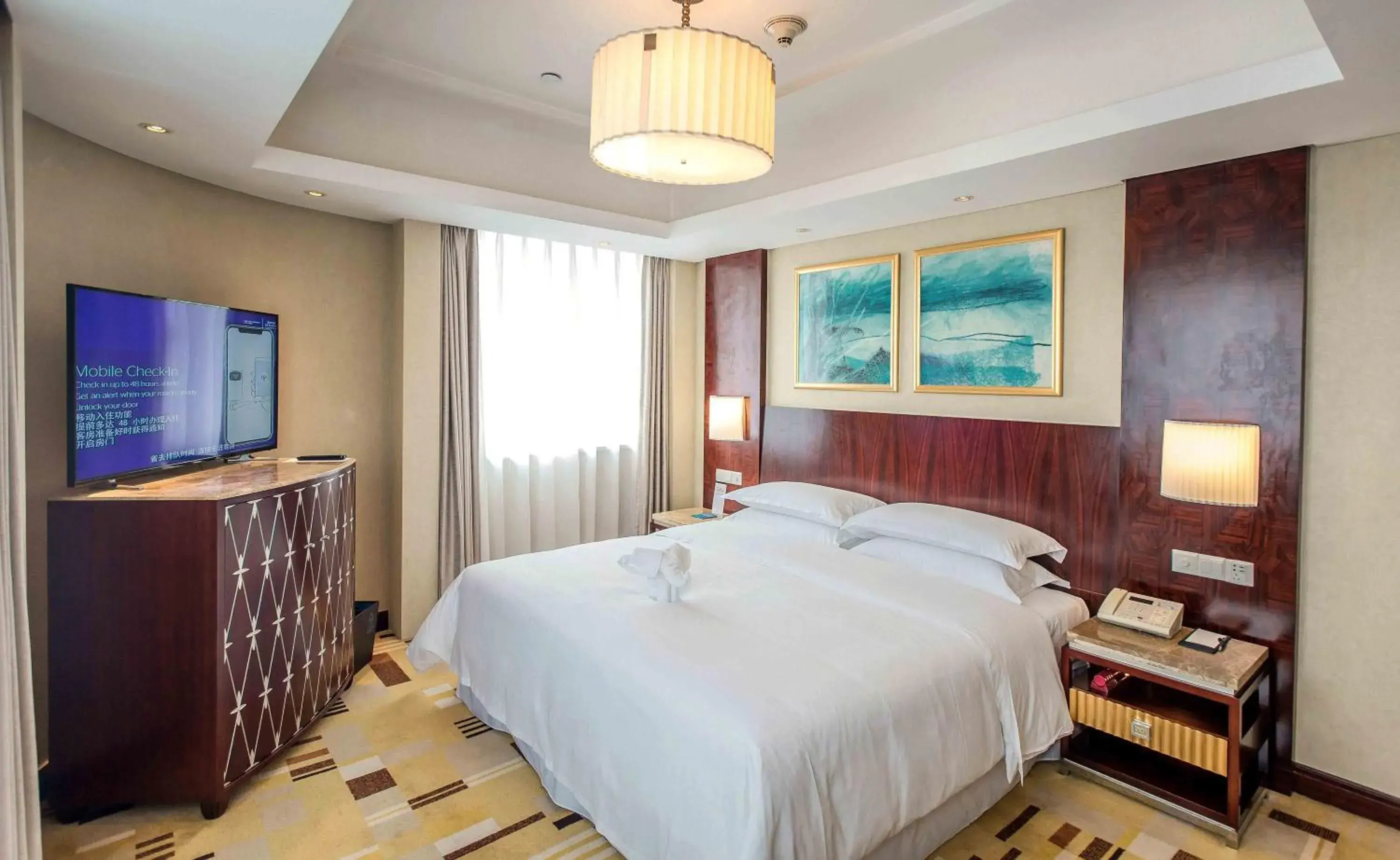 Bedroom in Sheraton Guiyang Hotel