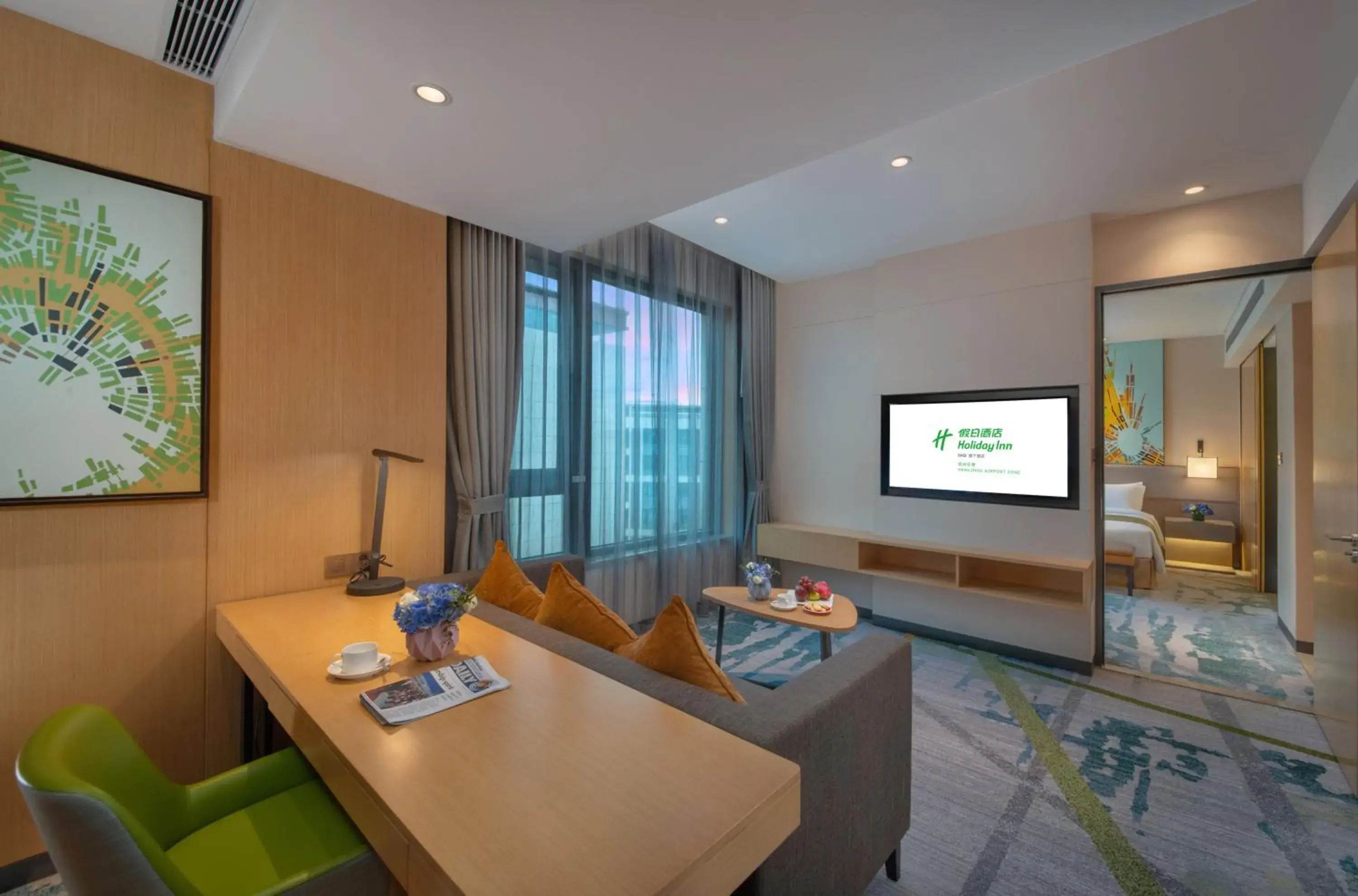 Photo of the whole room, Seating Area in Holiday Inn Hangzhou Airport Zone, an IHG Hotel