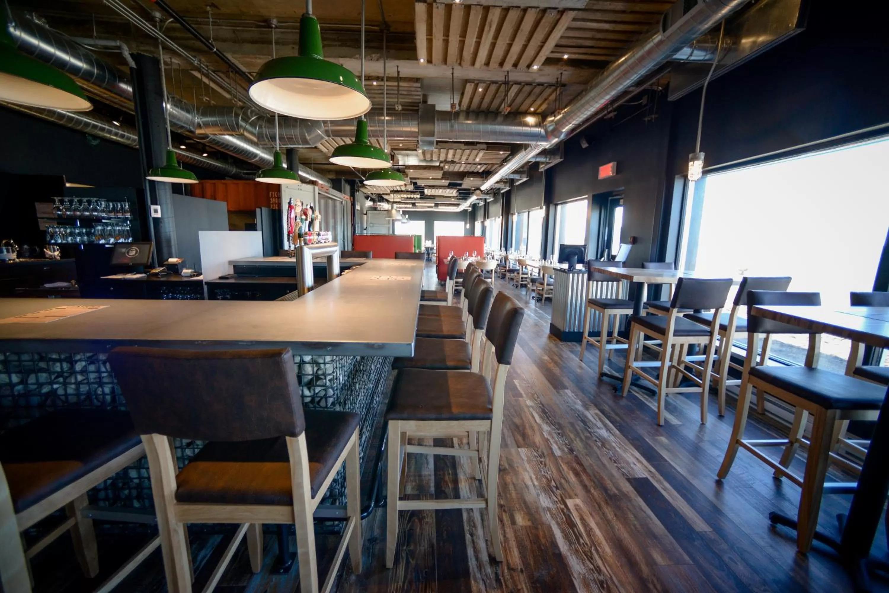 Lounge or bar in Riotel Matane