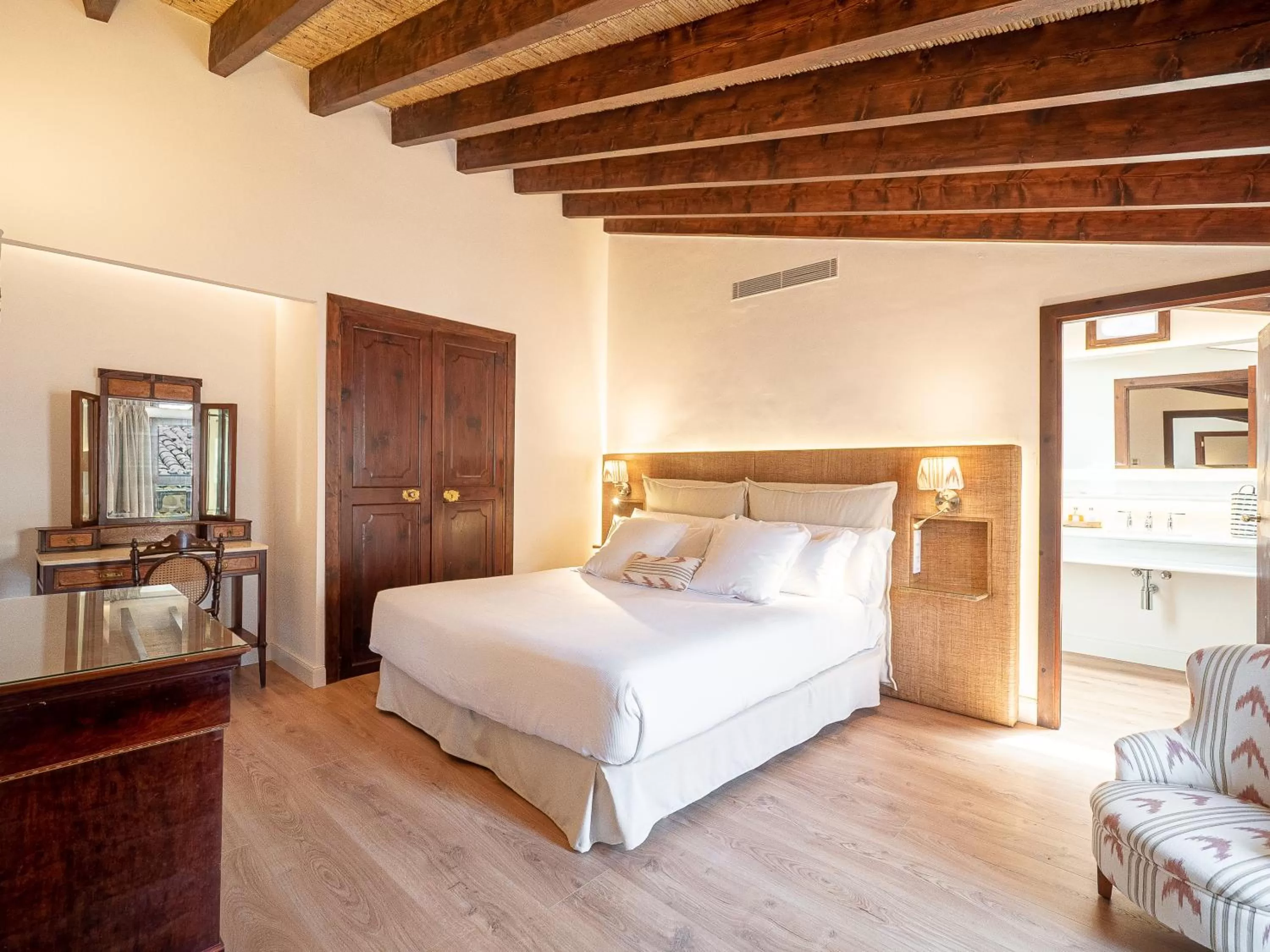 Bed in Ca'n Puig de Sòller