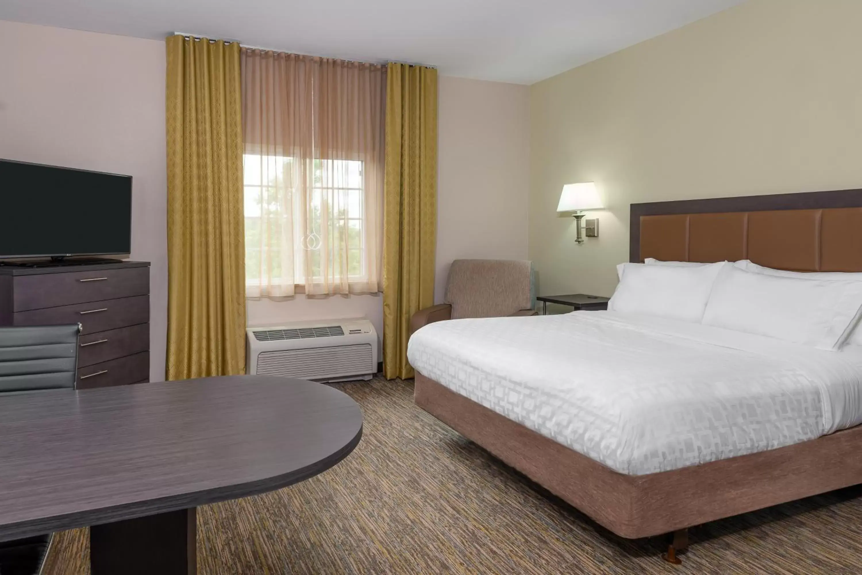 Bedroom, Bed in Candlewood Suites Athens, an IHG Hotel