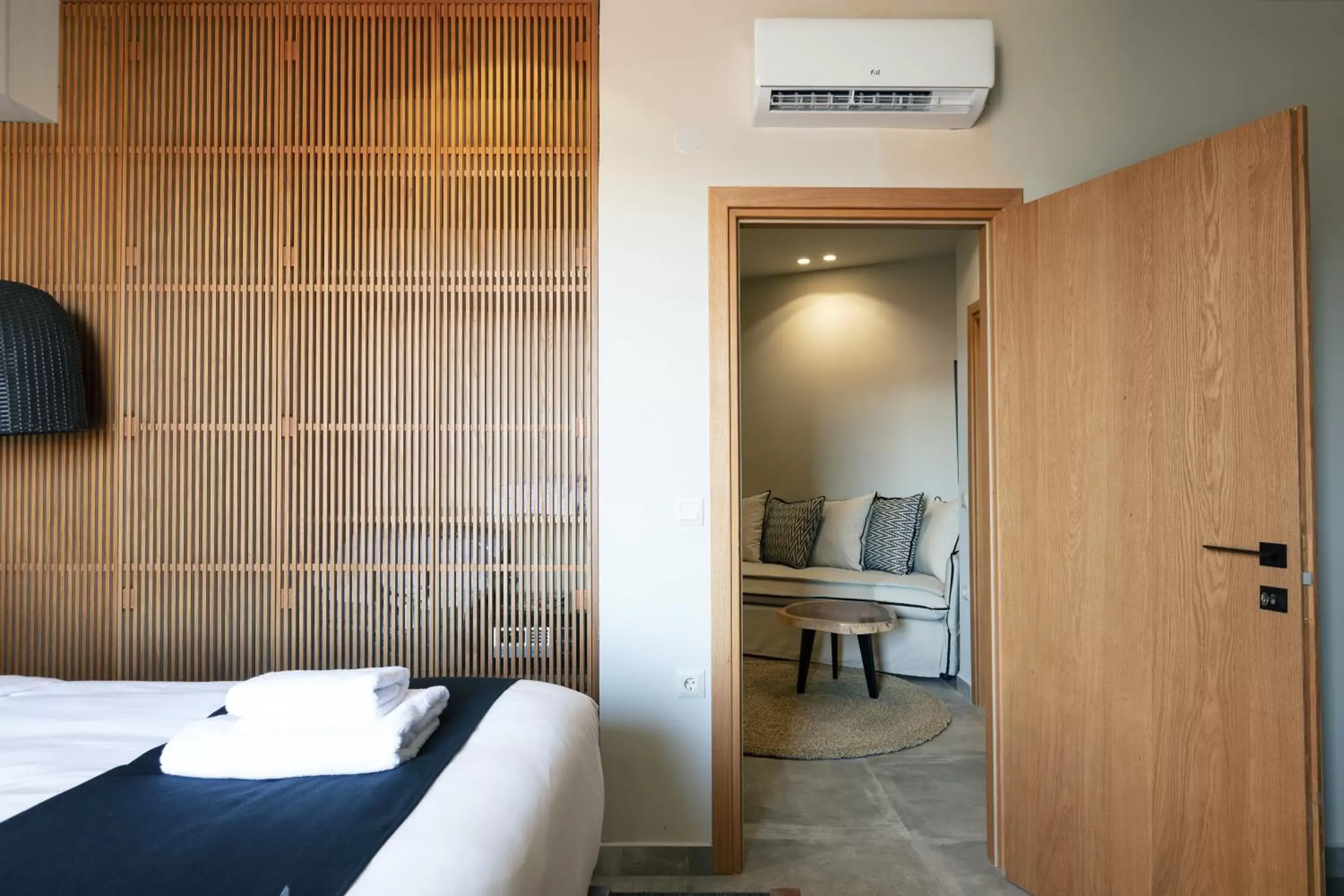 Photo of the whole room, Bed in Chapter 02 Gallery Suites Photo of the whole room, Bed in Chapter 02 Gallery Suites