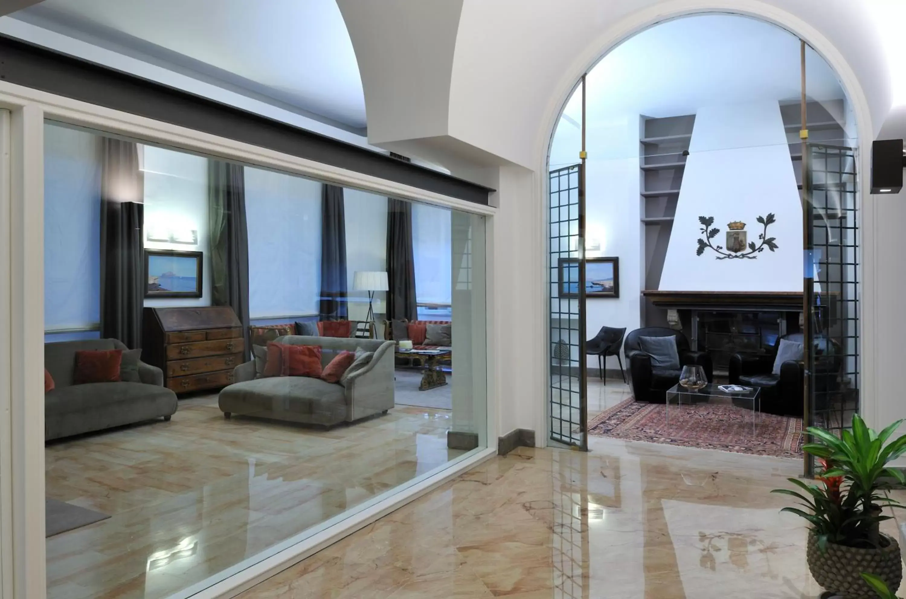 Communal lounge/ TV room, Seating Area in Hotel Principe Di Villafranca