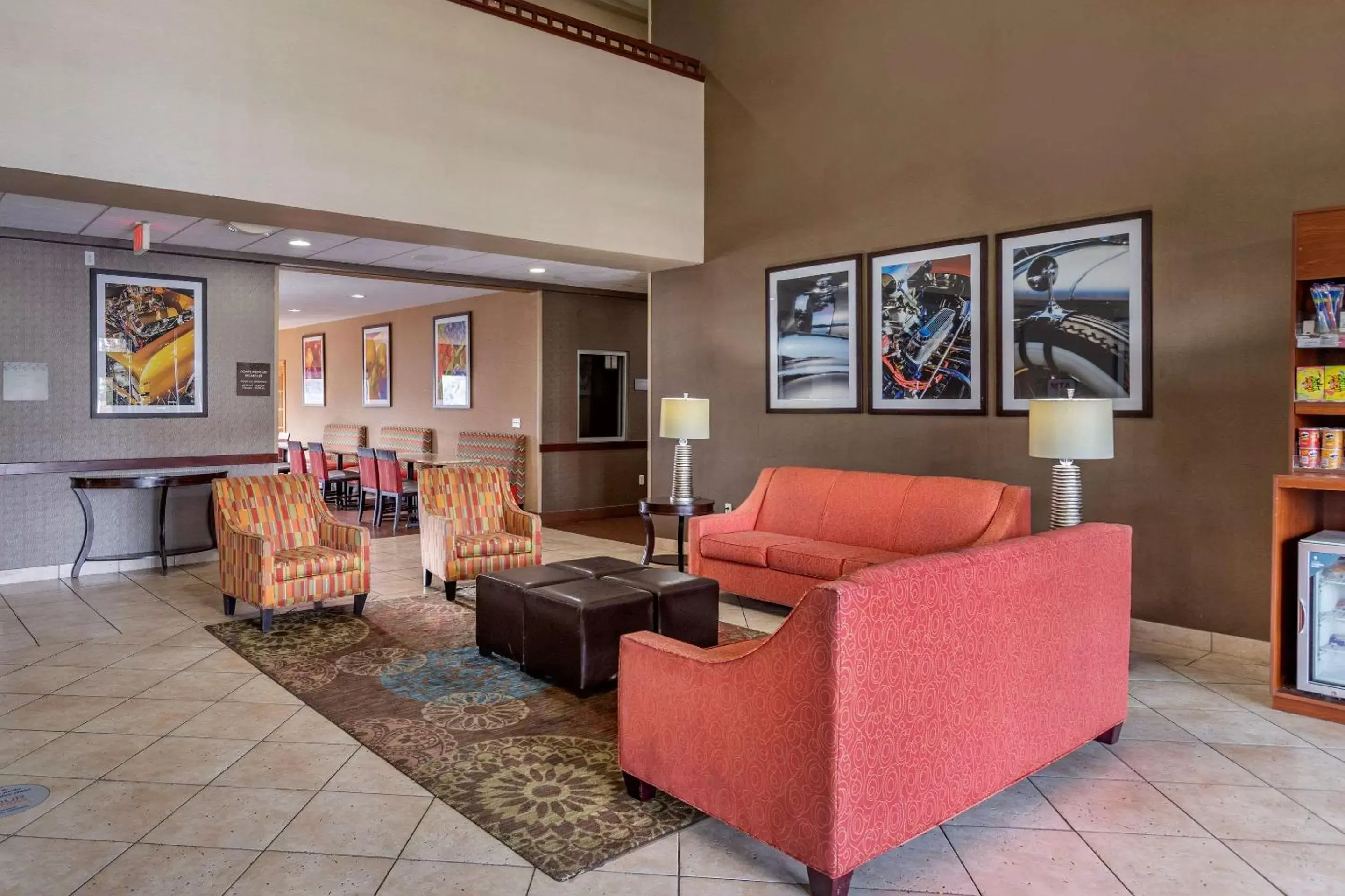 Lobby or reception, Seating Area in Comfort Suites Southfield