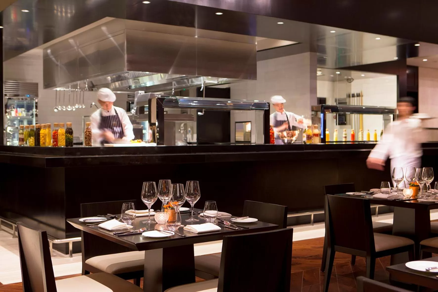 Restaurant/places to eat in Niccolo Chengdu