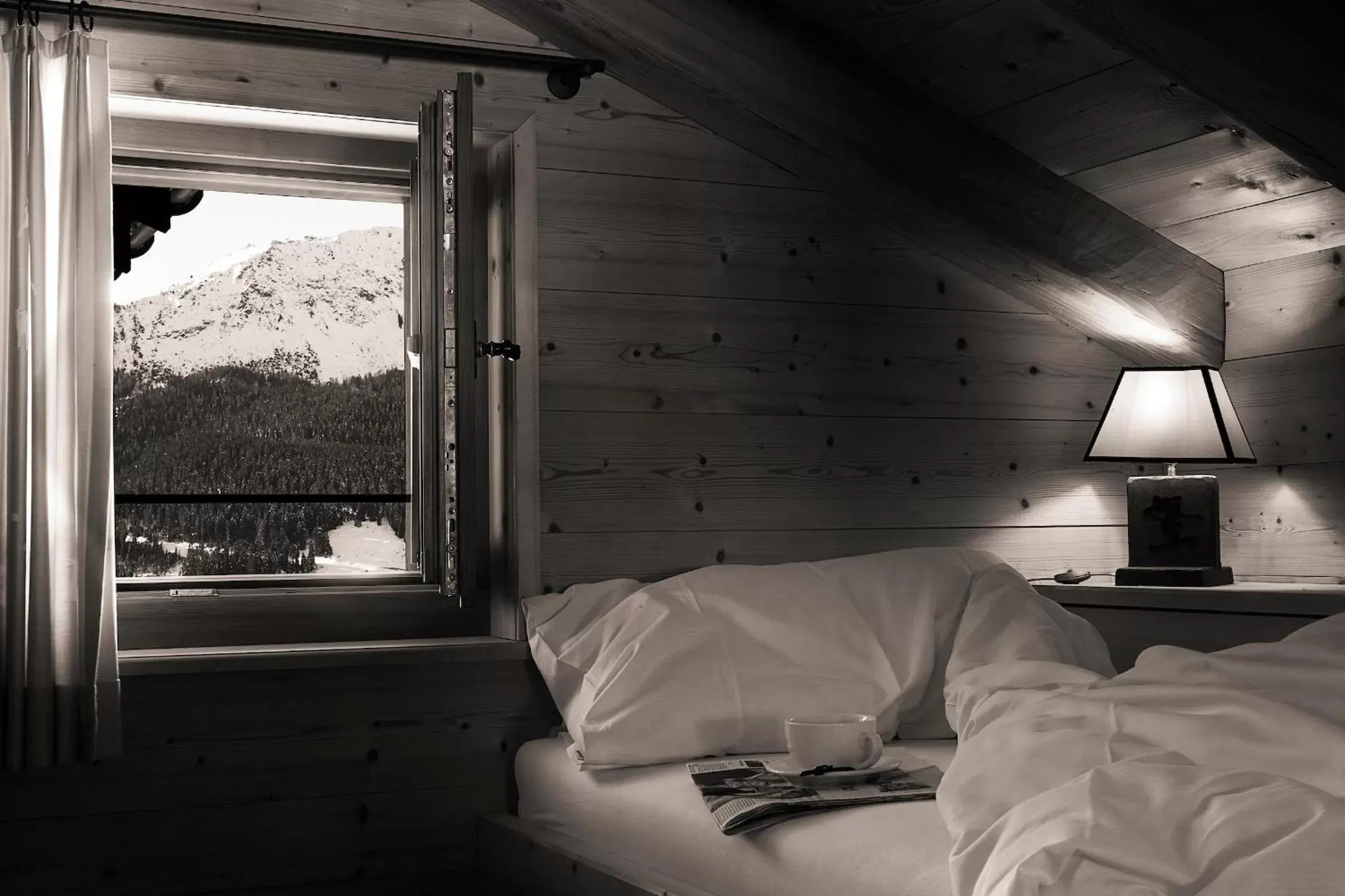 Bedroom in Berghaus Alpenrösli