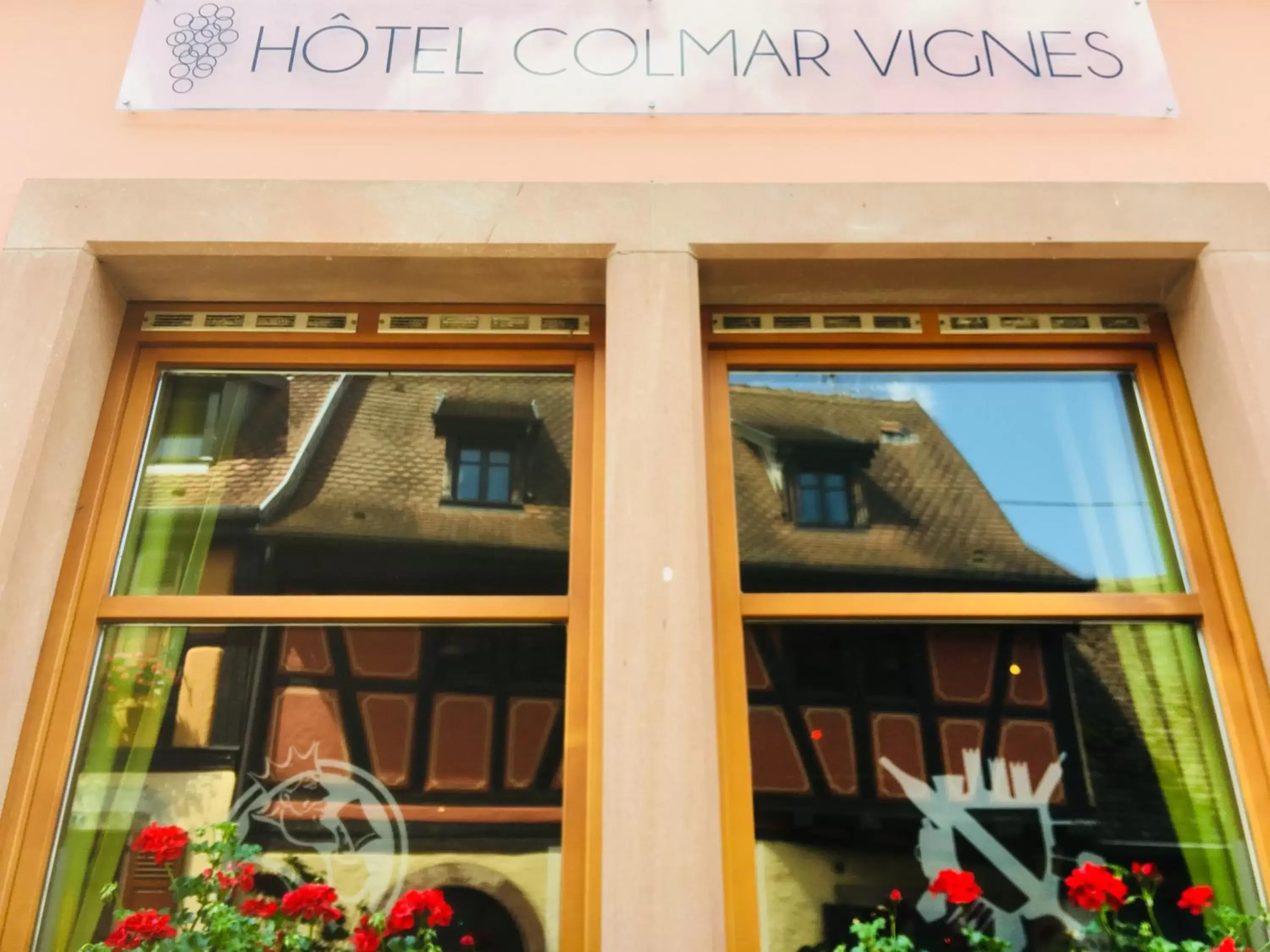 Facade/entrance, Property Logo/Sign in Hotel Colmar Vignes Eguisheim